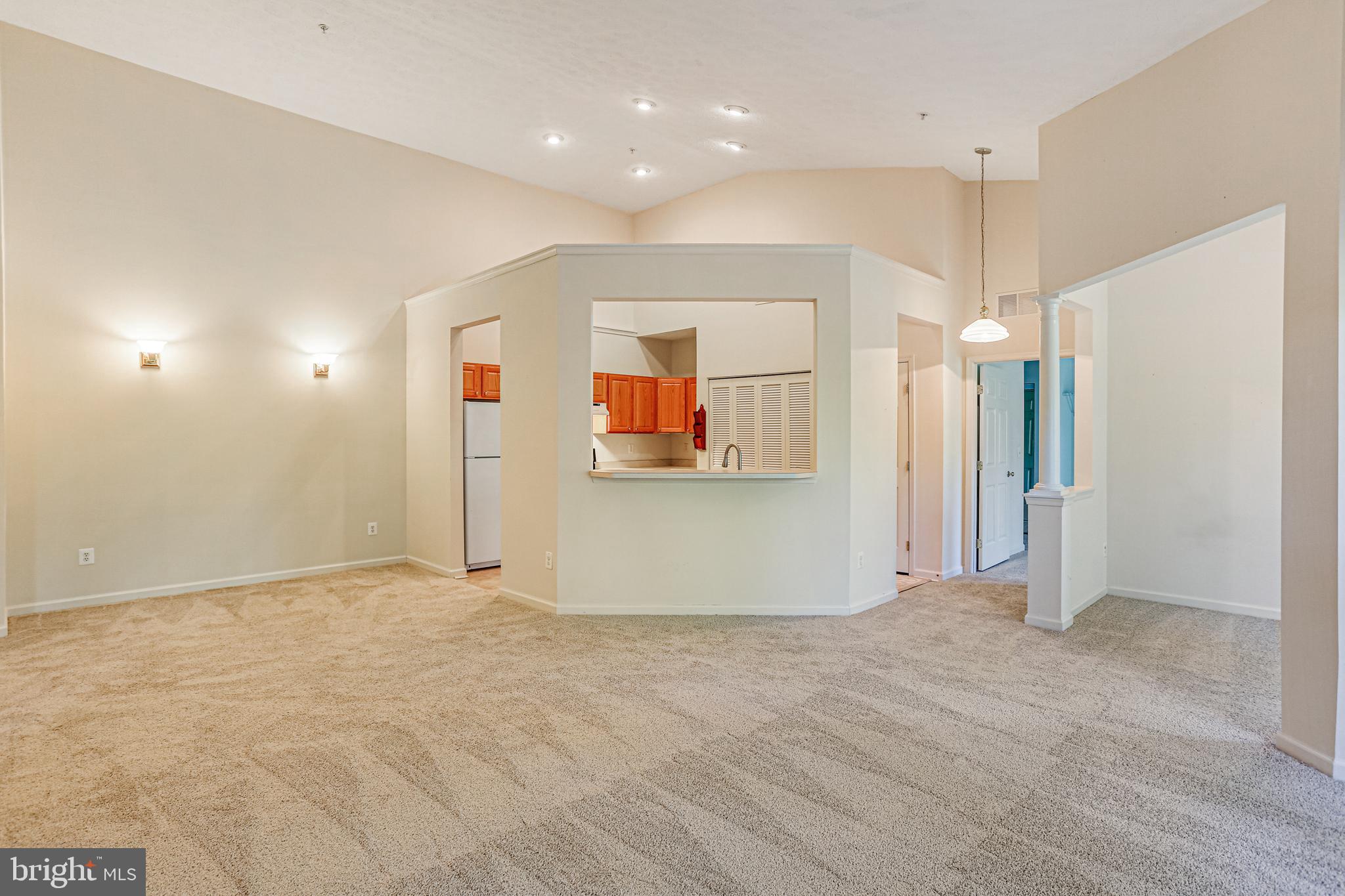 VILLAGE GREEN - Residential