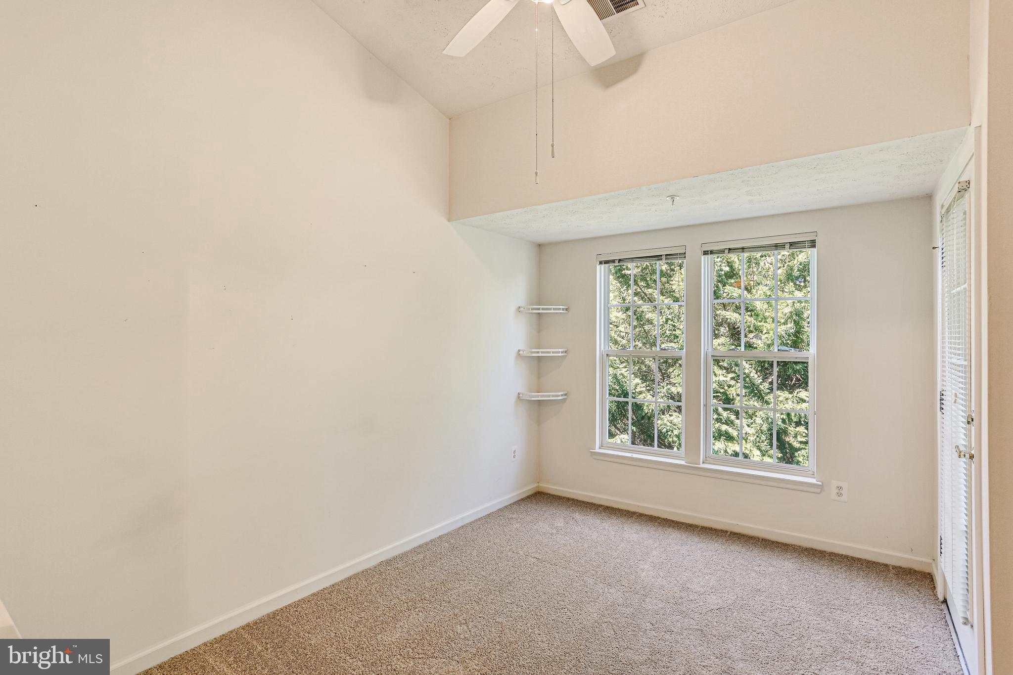 VILLAGE GREEN - Residential