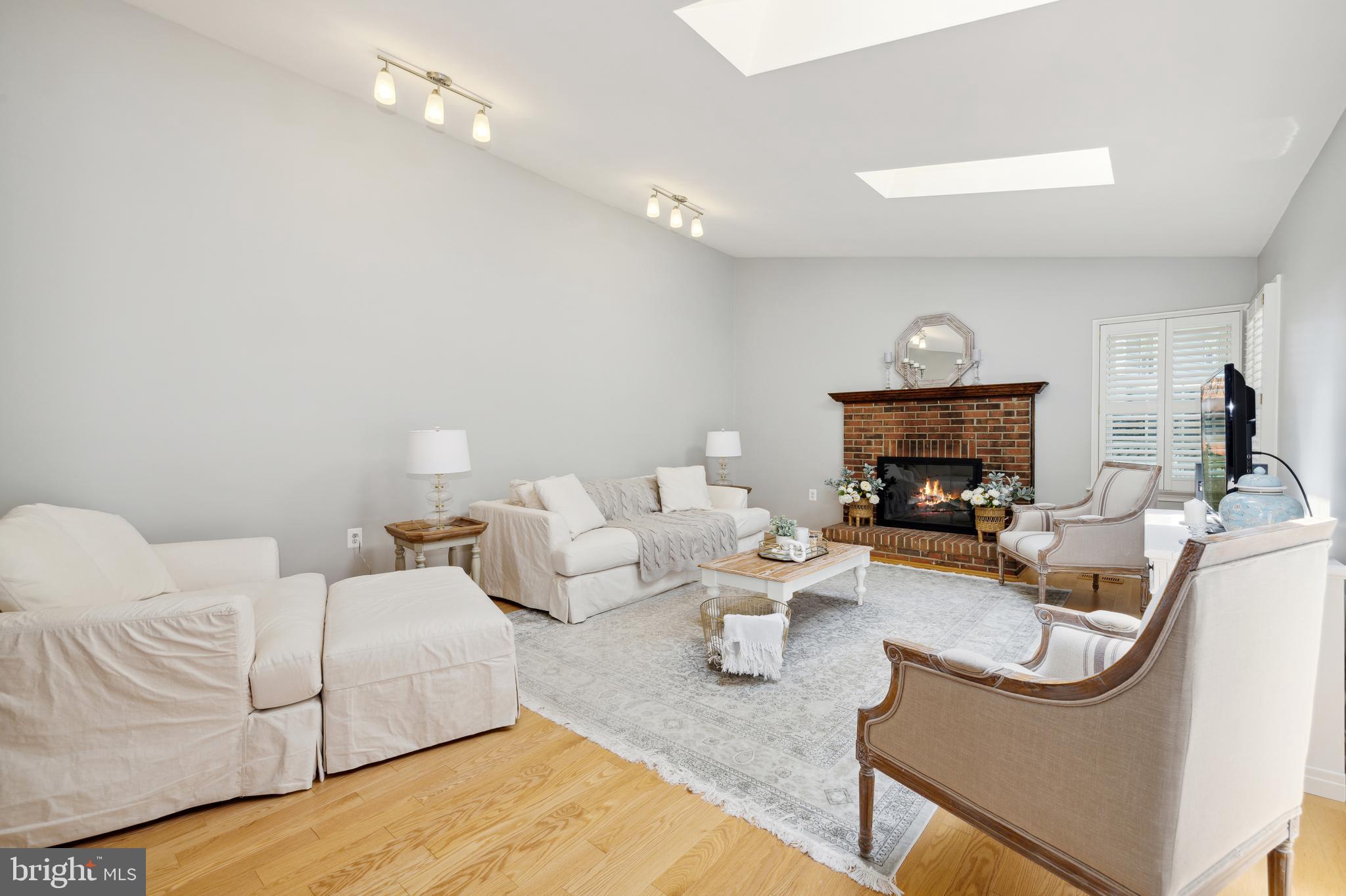 SENECA WHETSTONE - Residential