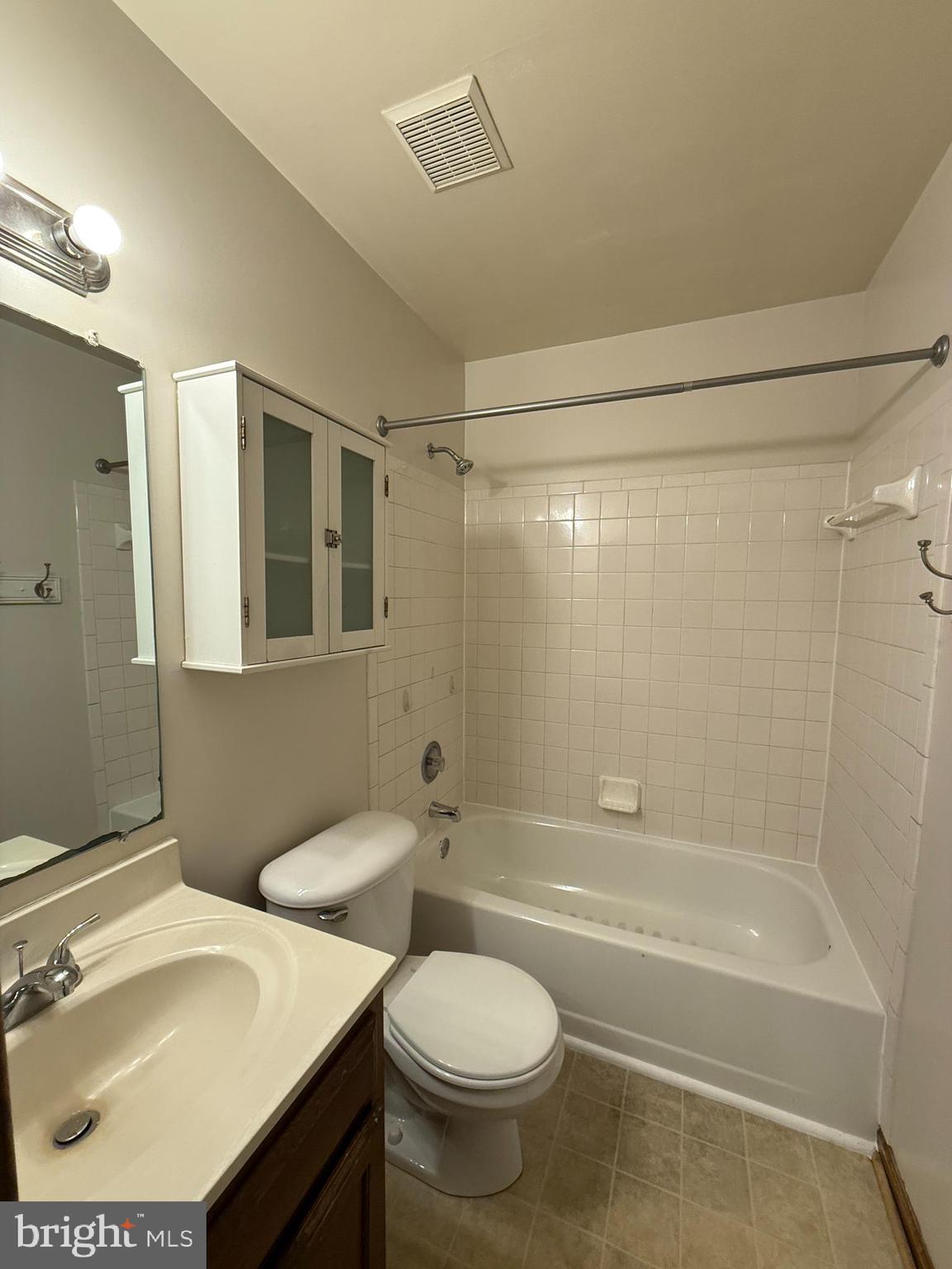 LEAVELLS CROSSING - Residential Lease