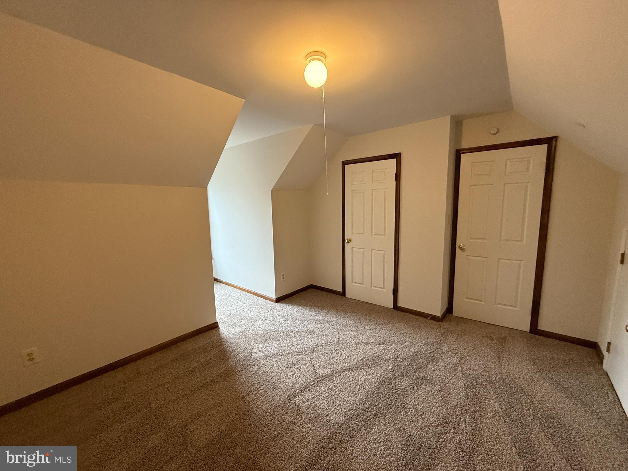 LEAVELLS CROSSING - Residential Lease