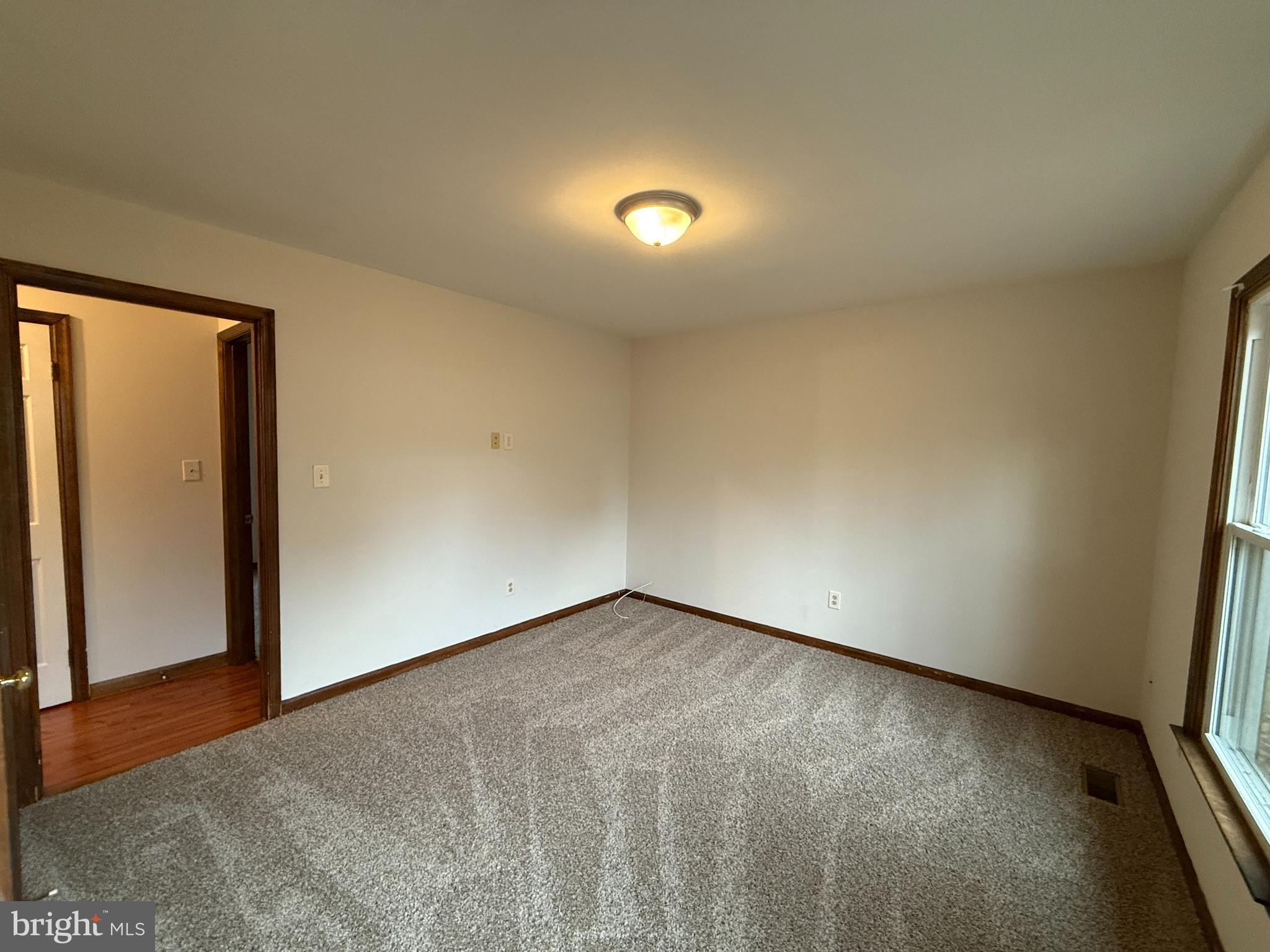 LEAVELLS CROSSING - Residential Lease