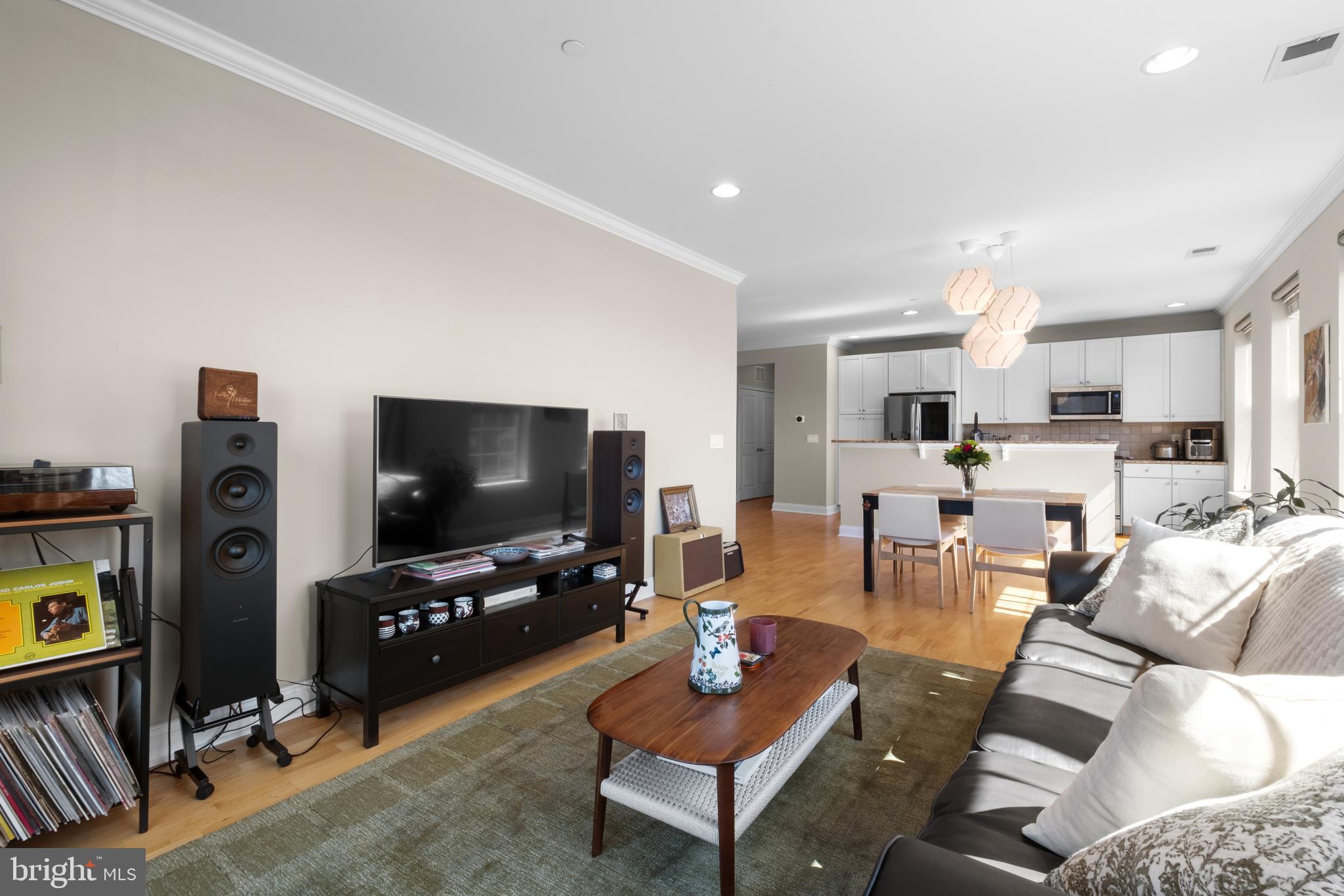 NAVAL SQUARE - Residential