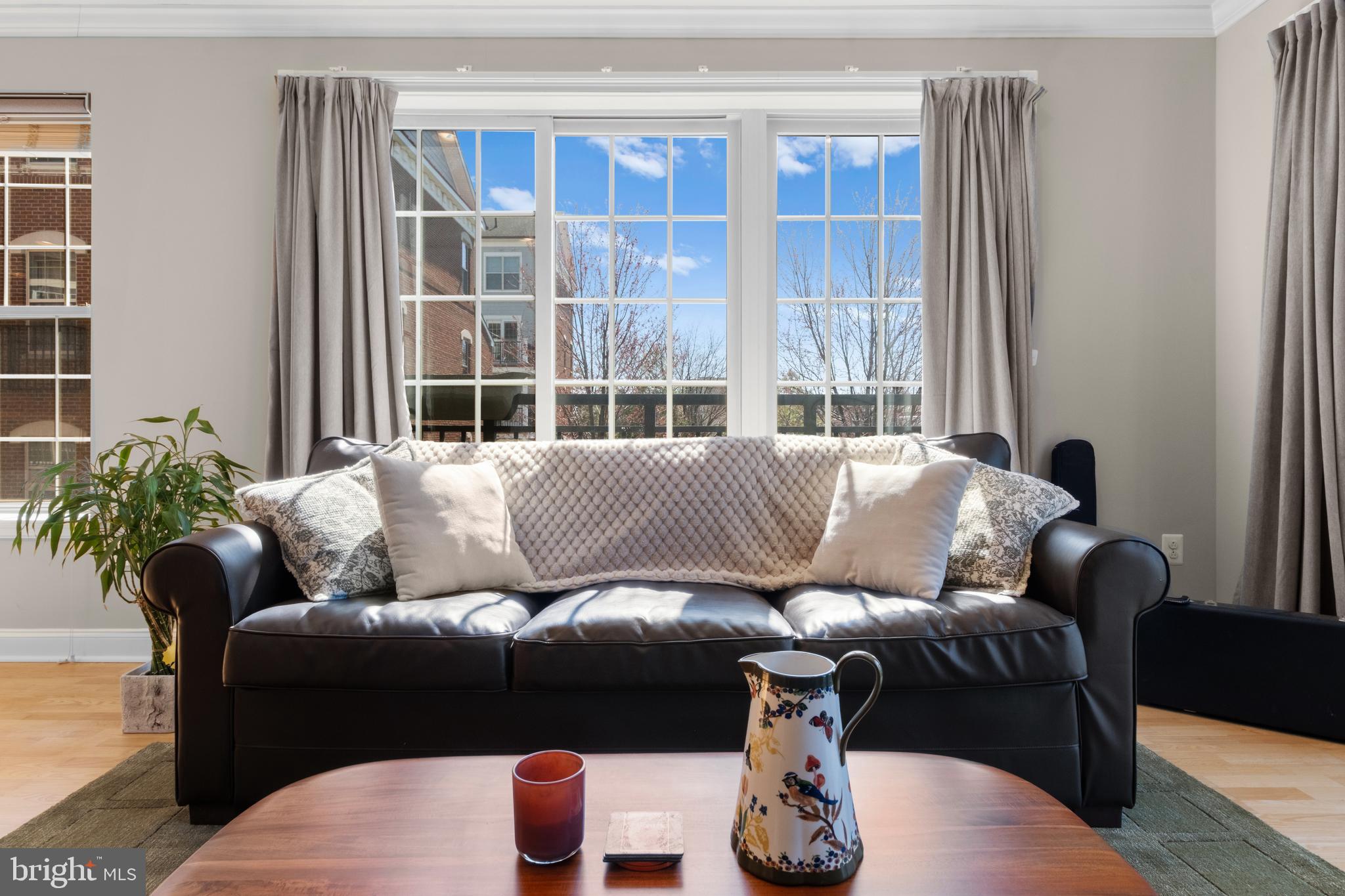 NAVAL SQUARE - Residential