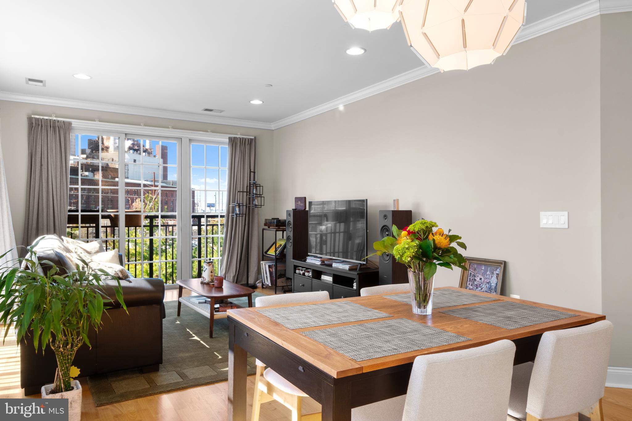 NAVAL SQUARE - Residential