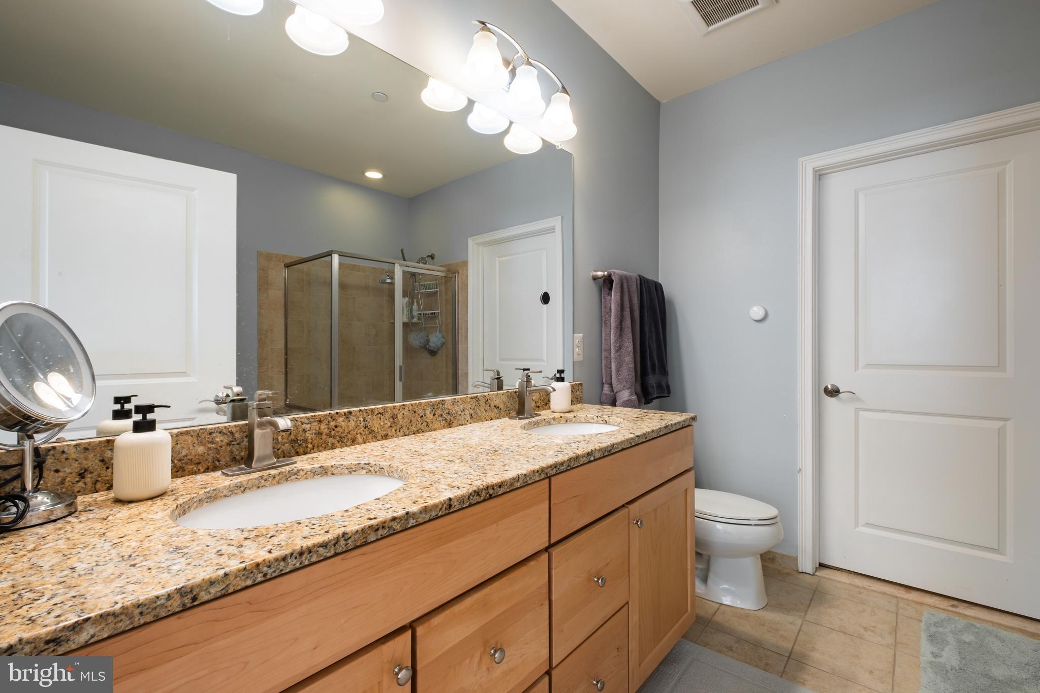 NAVAL SQUARE - Residential