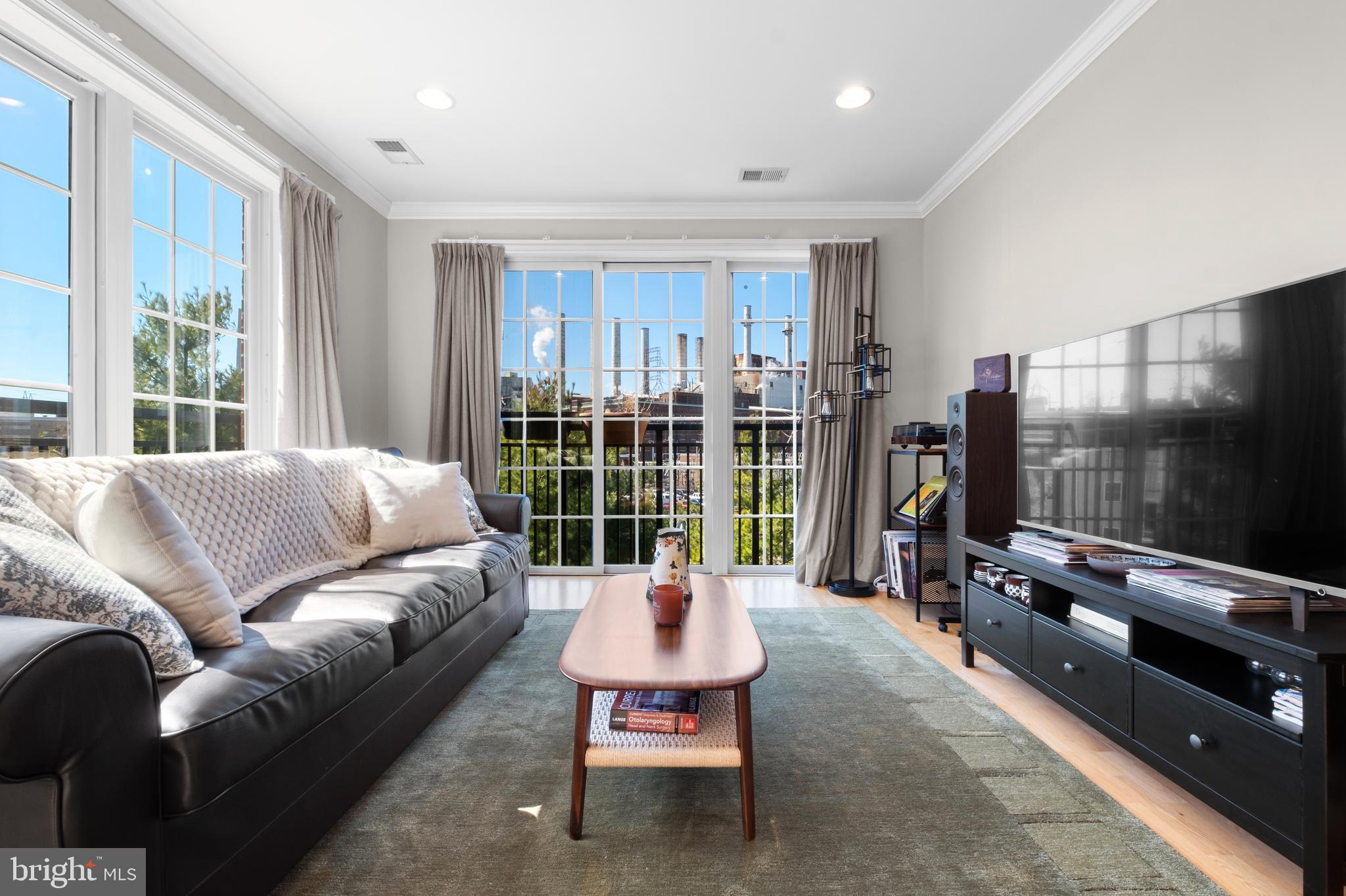 NAVAL SQUARE - Residential