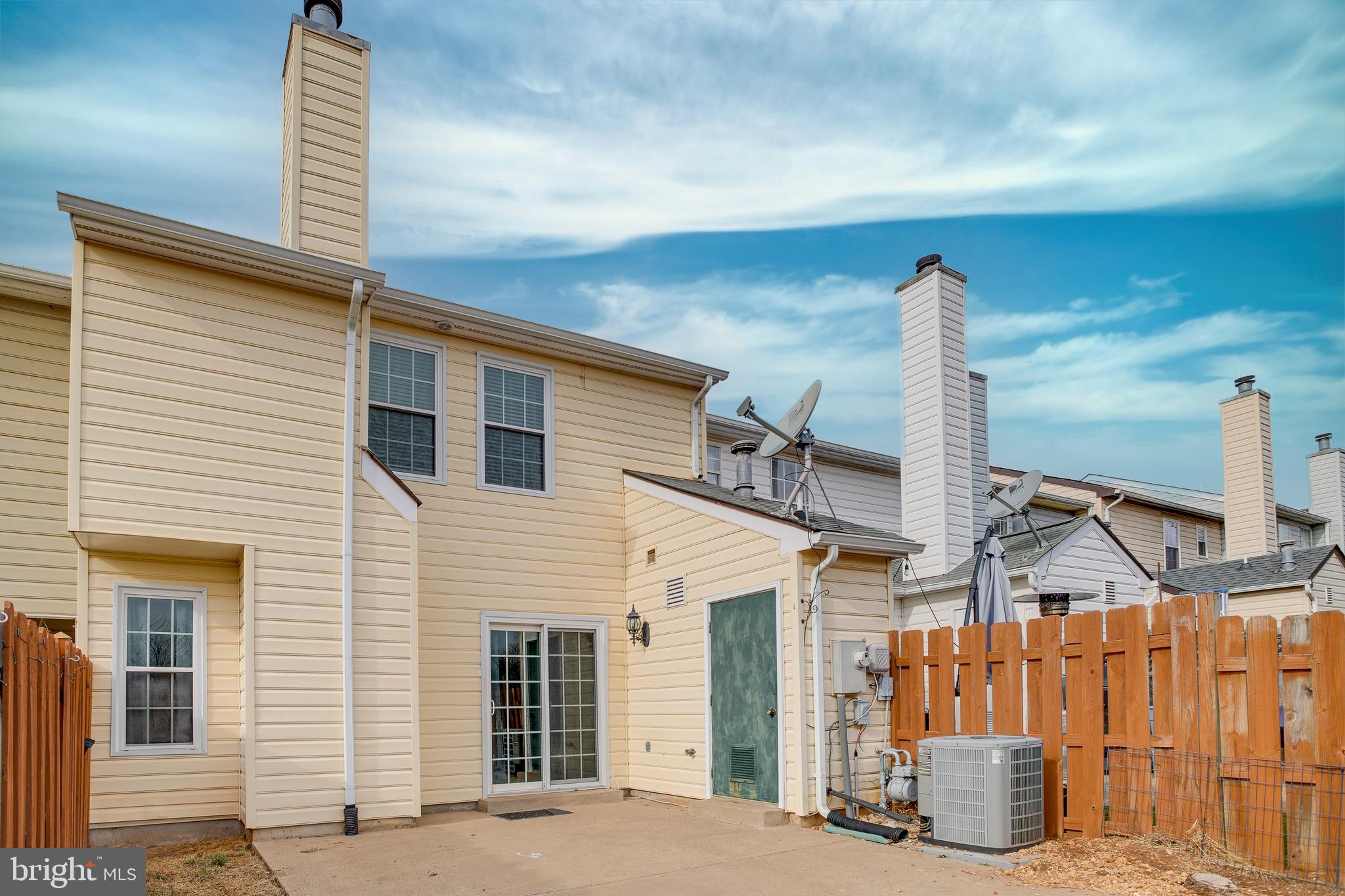 SOUTHRIDGE TOWNHOUSES - Residential