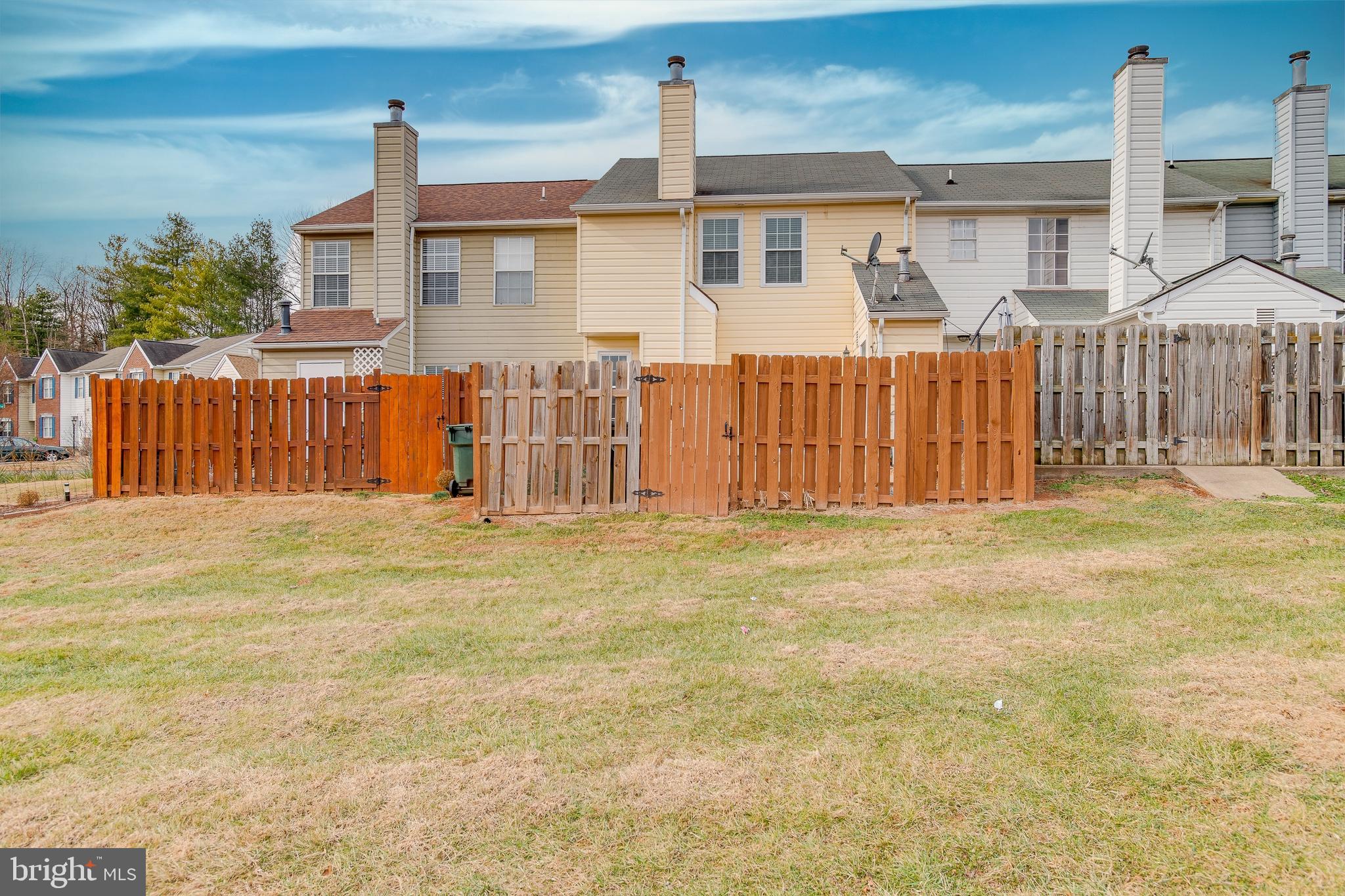 SOUTHRIDGE TOWNHOUSES - Residential