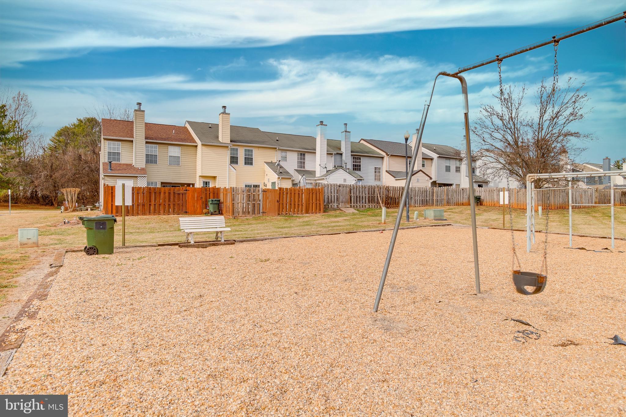 SOUTHRIDGE TOWNHOUSES - Residential