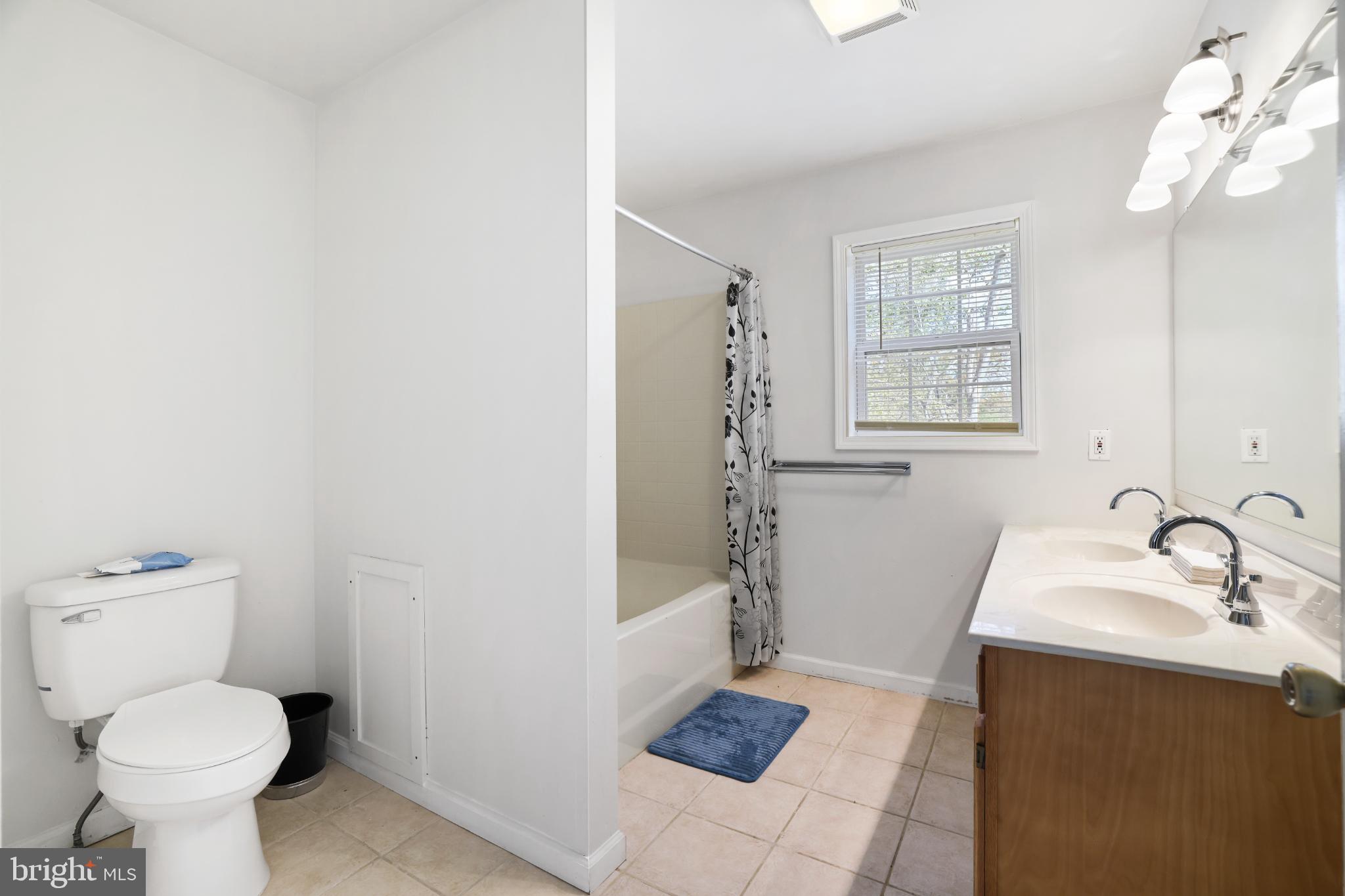 POCONO COUNTRY PLACE - Residential