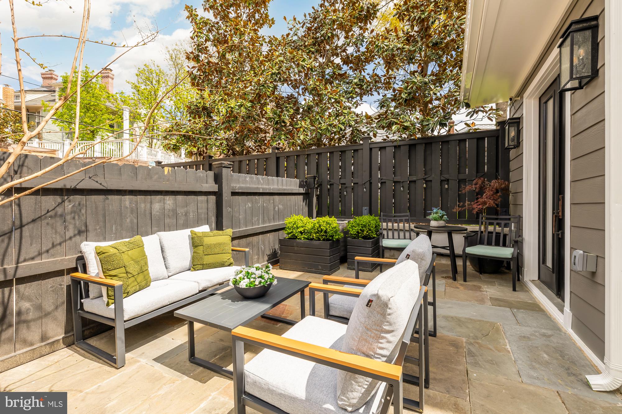 MOUNT PLEASANT - Residential