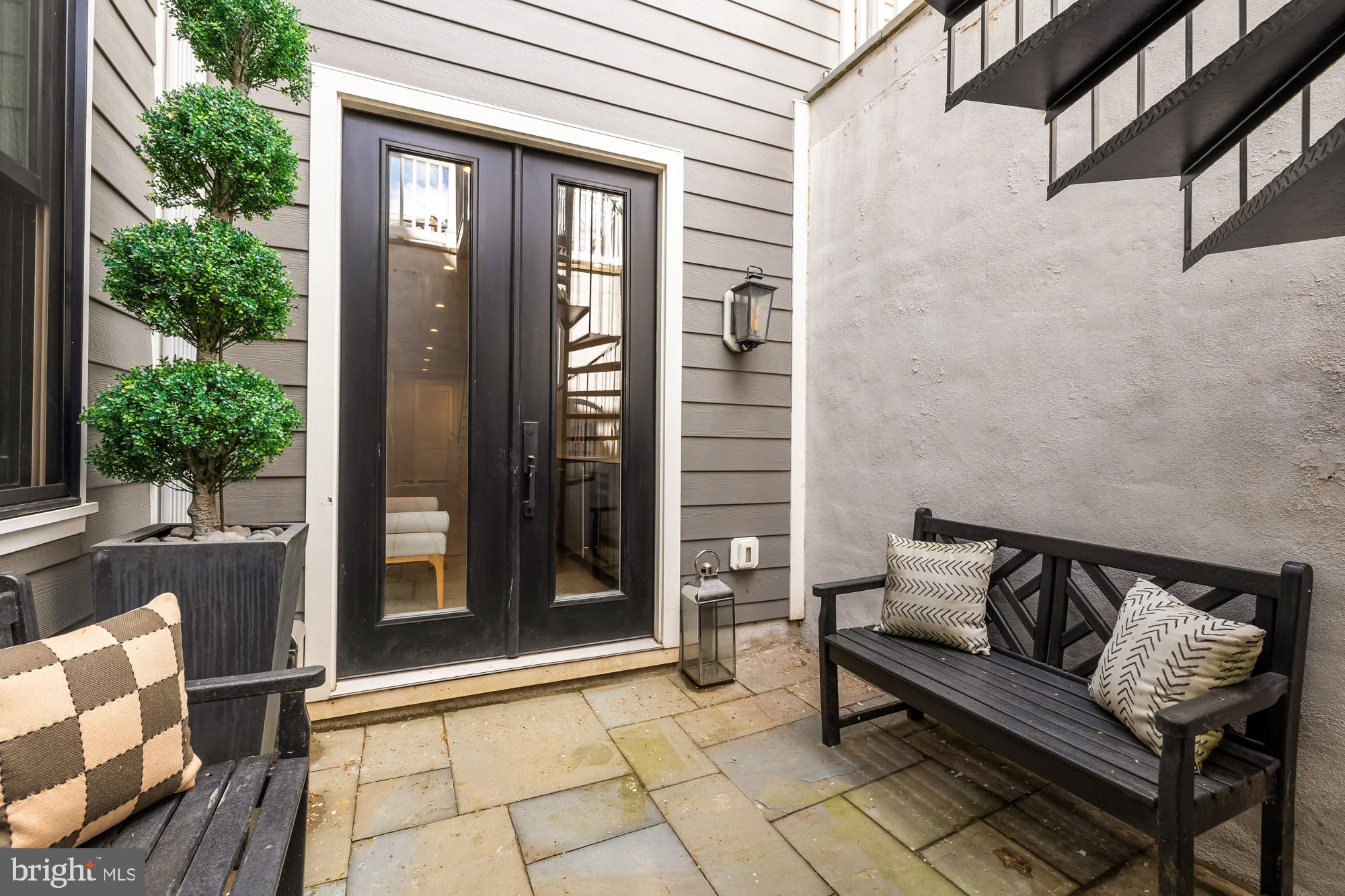 MOUNT PLEASANT - Residential