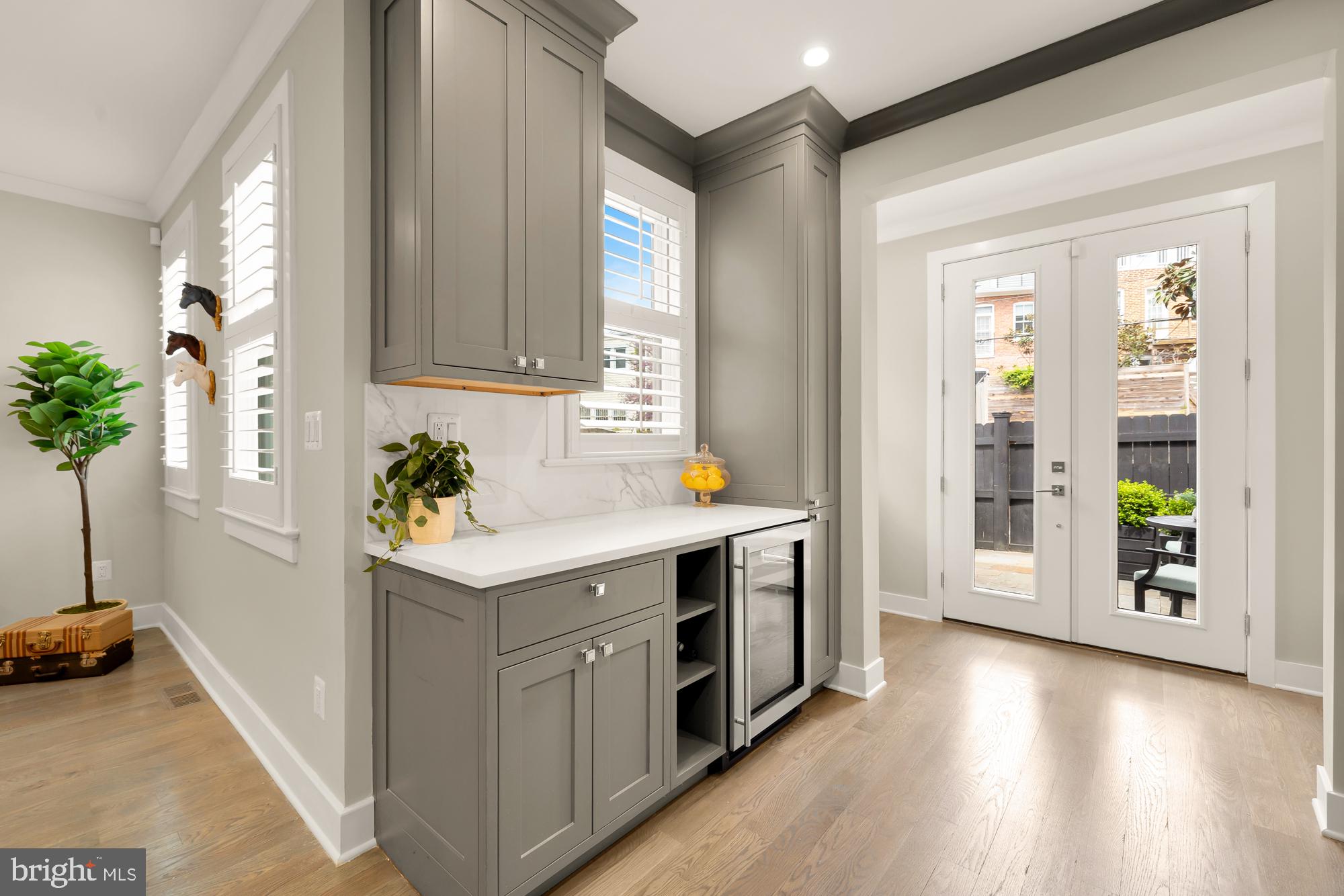 MOUNT PLEASANT - Residential