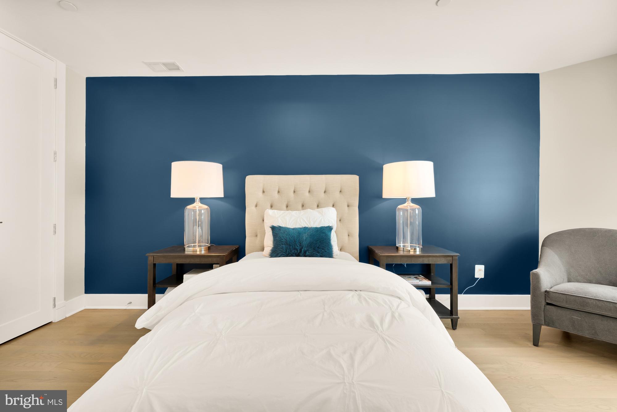 MOUNT PLEASANT - Residential