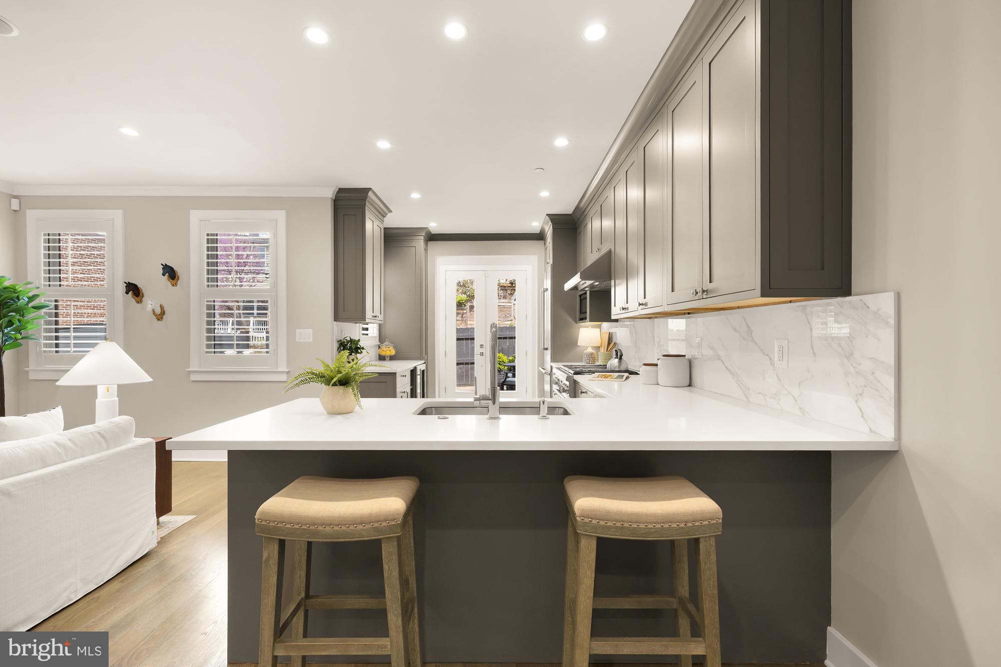 MOUNT PLEASANT - Residential