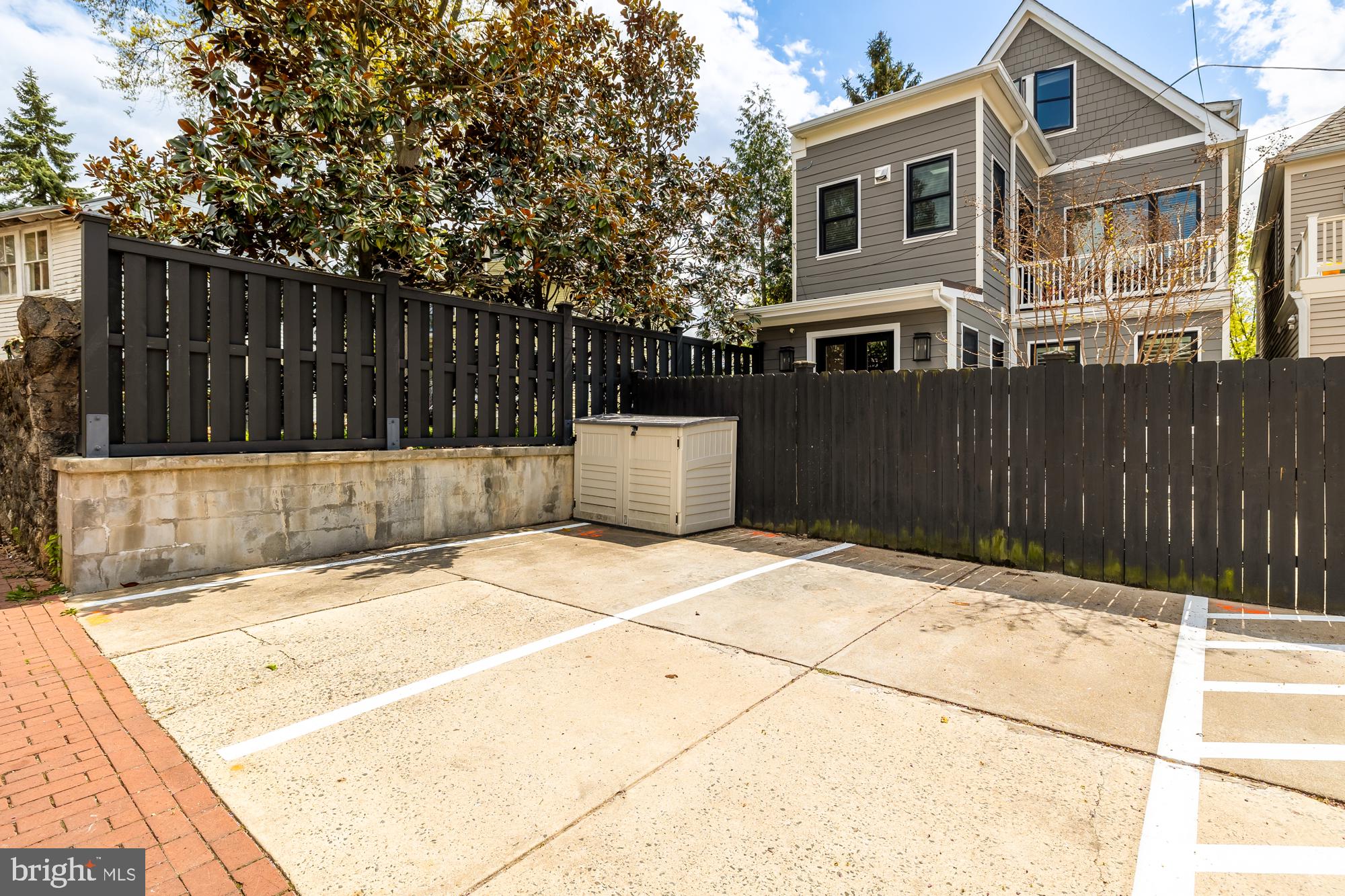 MOUNT PLEASANT - Residential