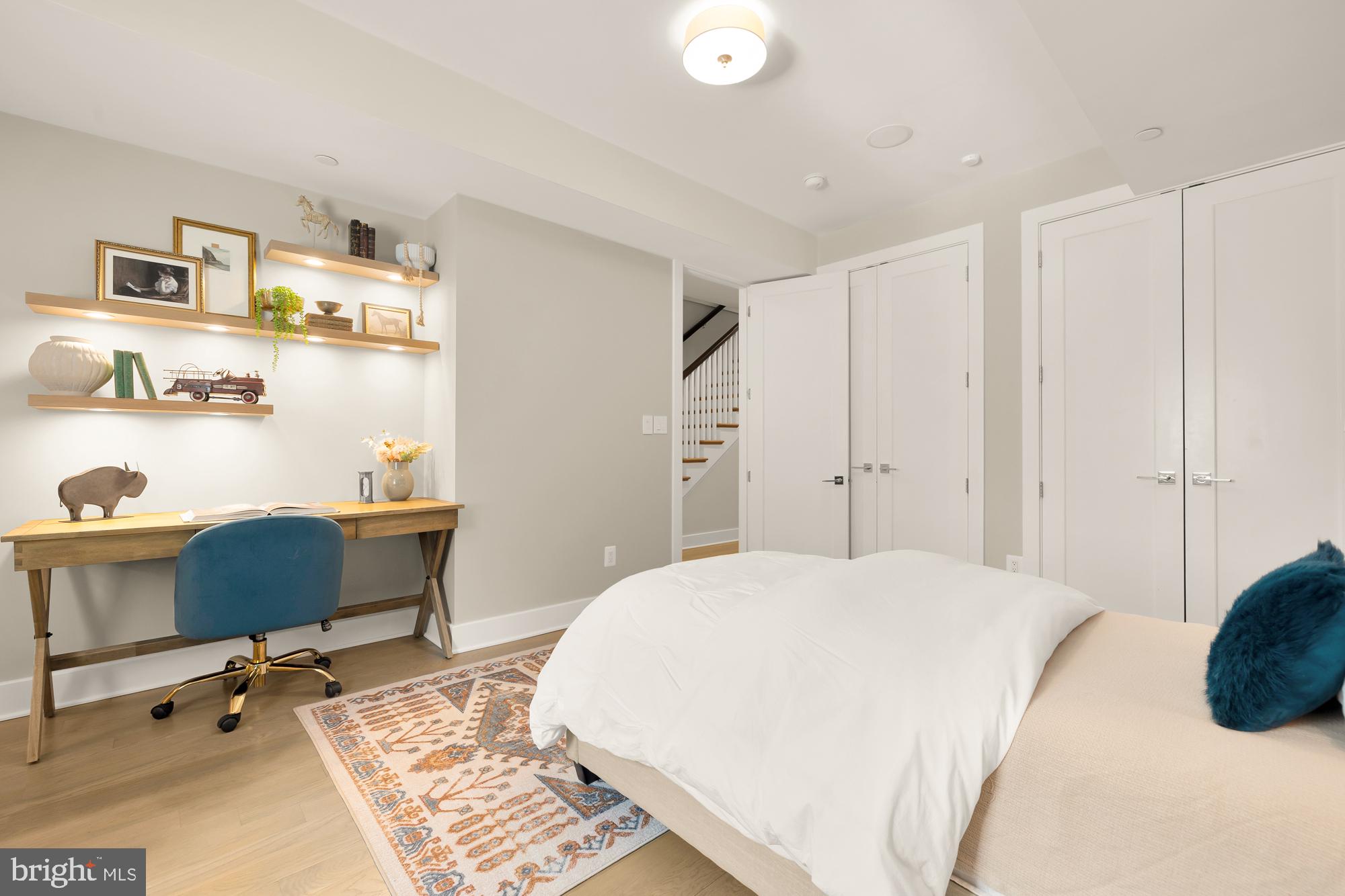 MOUNT PLEASANT - Residential