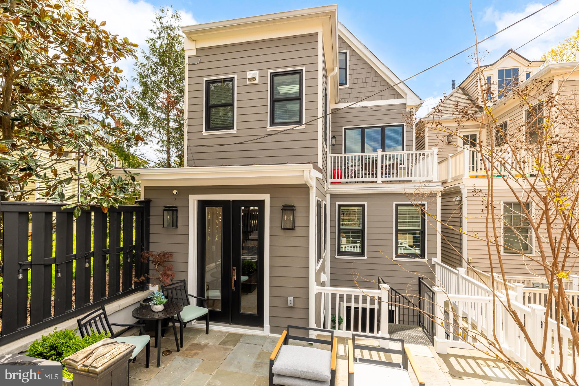 MOUNT PLEASANT - Residential