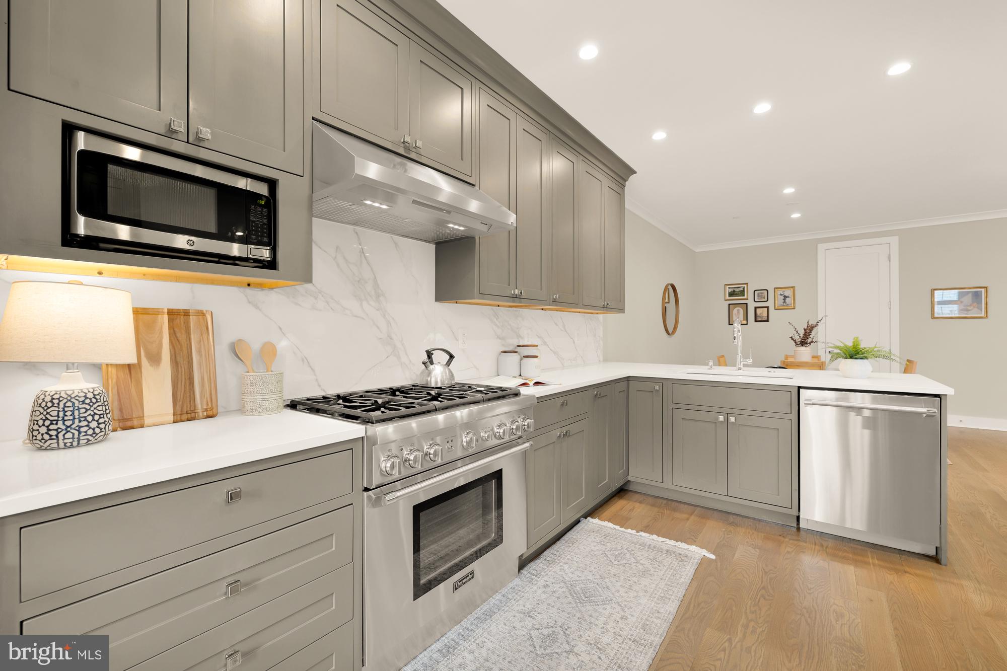 MOUNT PLEASANT - Residential