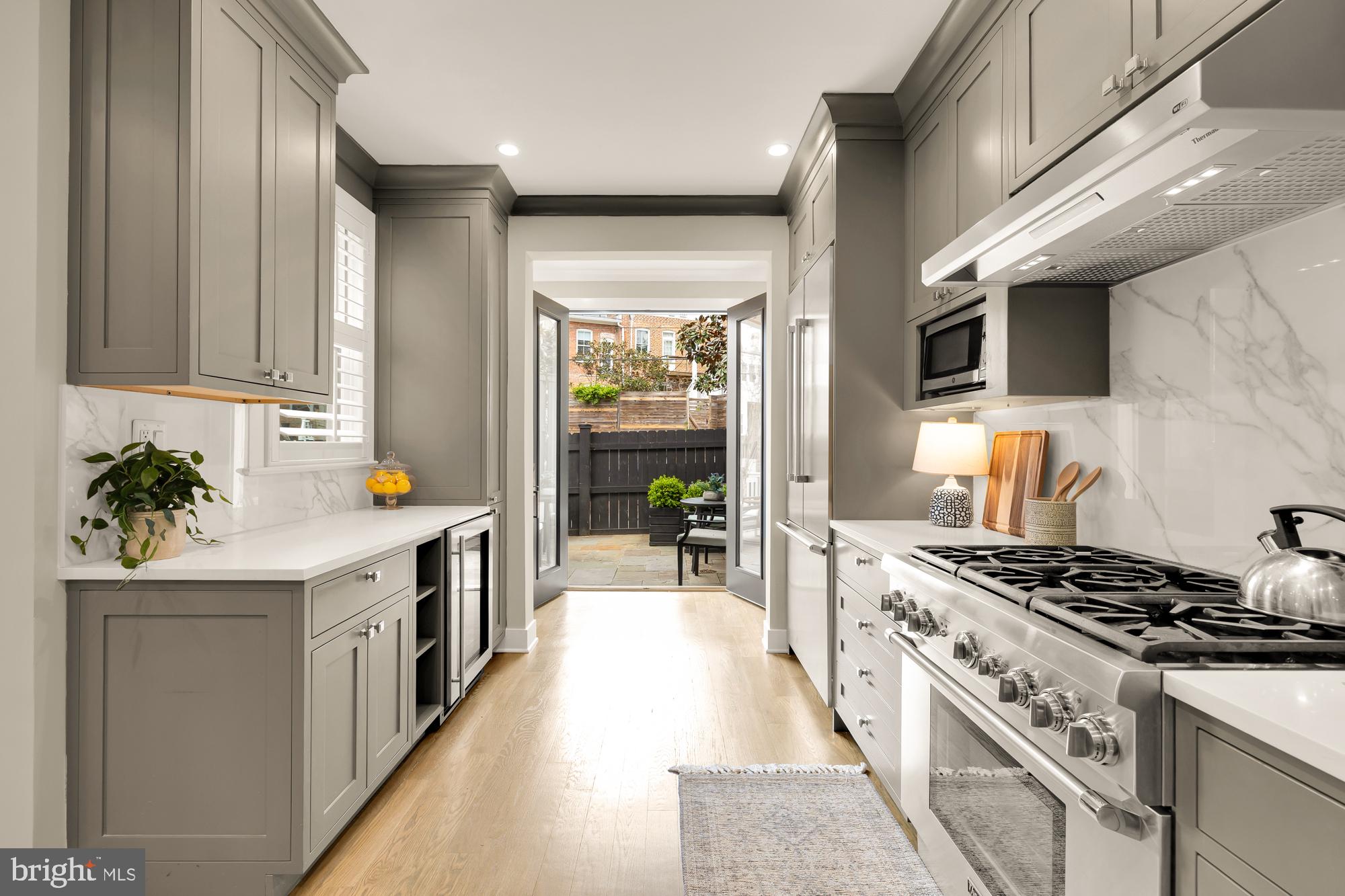 MOUNT PLEASANT - Residential