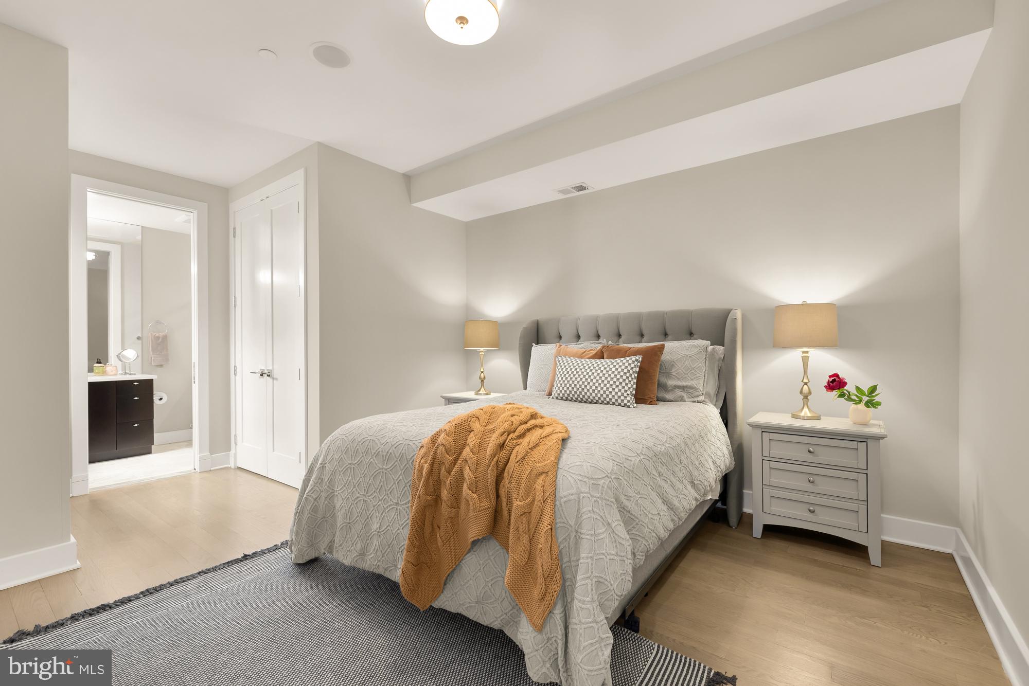 MOUNT PLEASANT - Residential