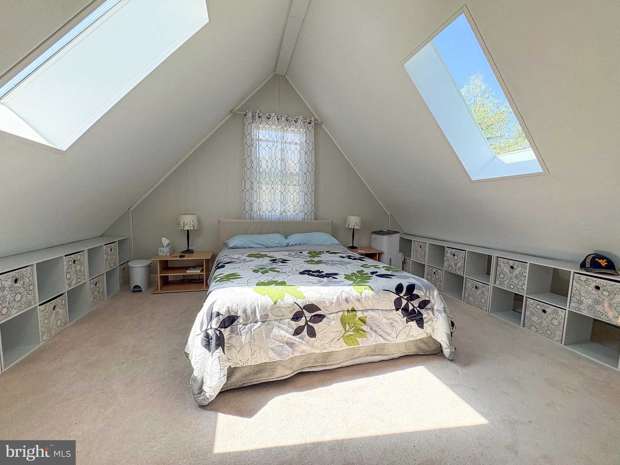 LAKE FERNDALE - Residential