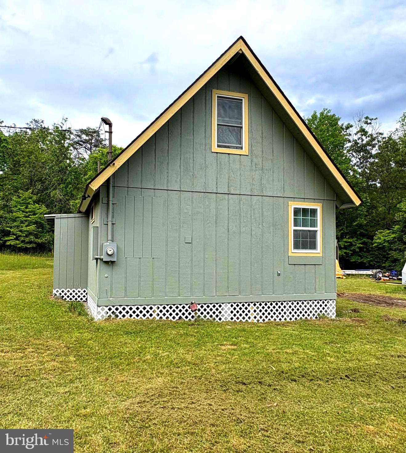 1607 LAKE FERNDALE DRIVE