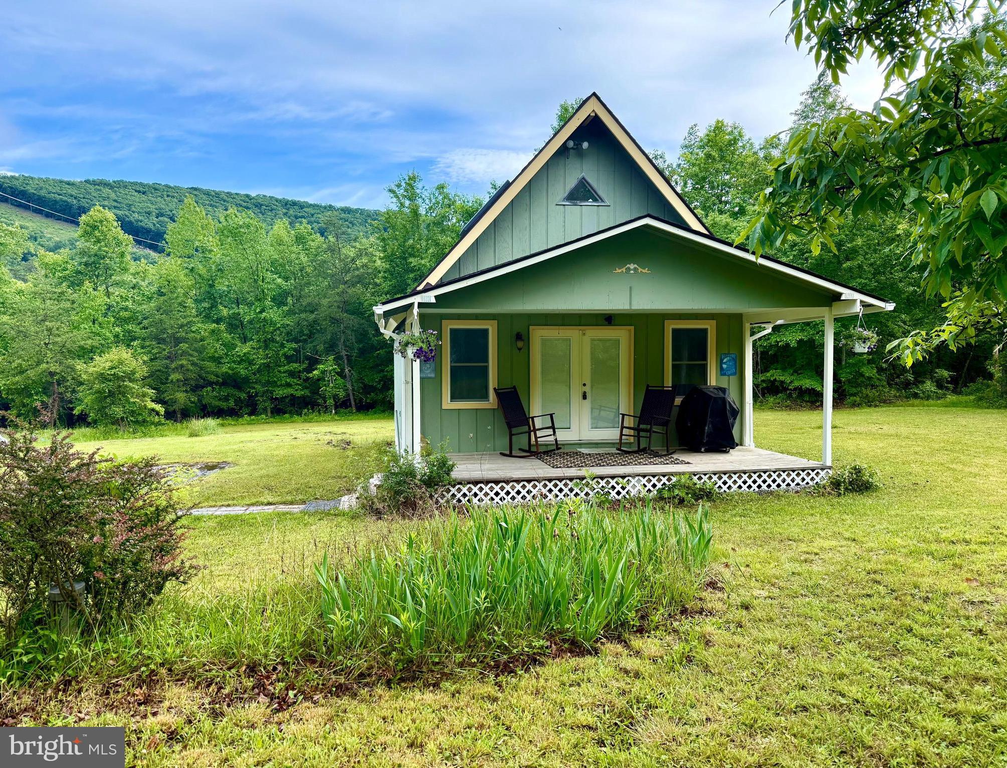 LAKE FERNDALE - Residential