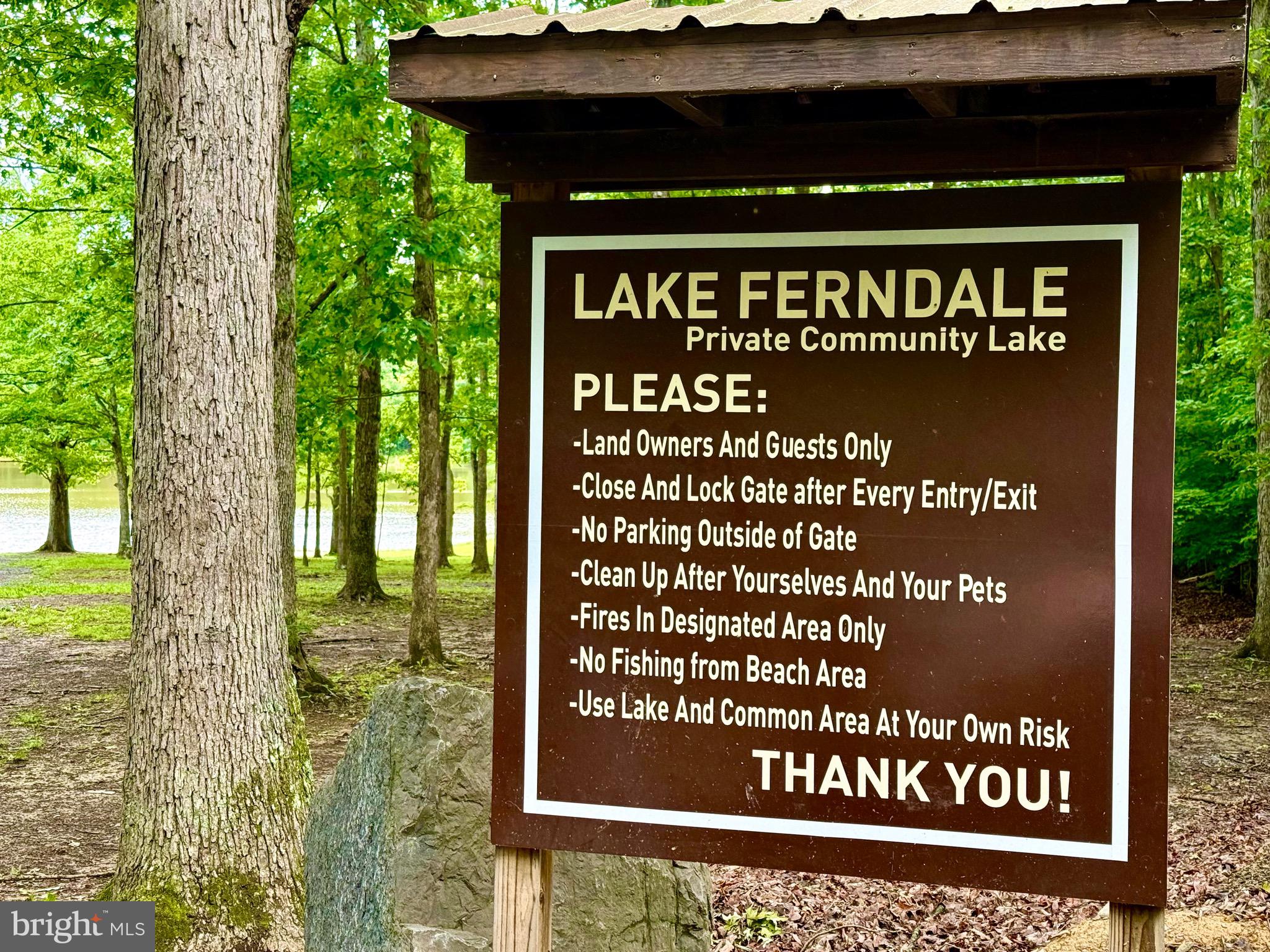 LAKE FERNDALE - Residential