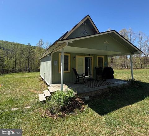 1607 LAKE FERNDALE DRIVE SPRINGFIELD WV 26763