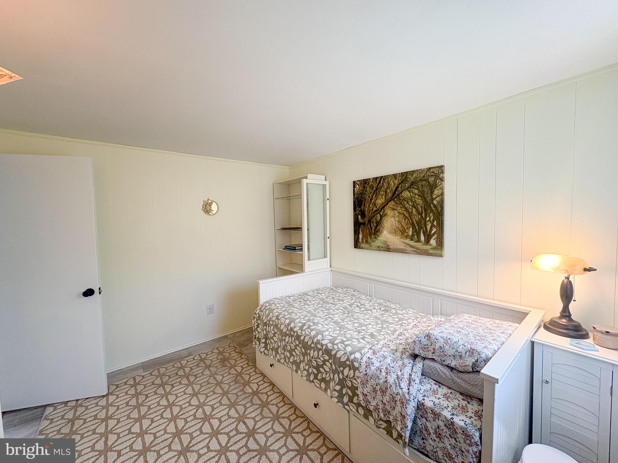 LAKE FERNDALE - Residential