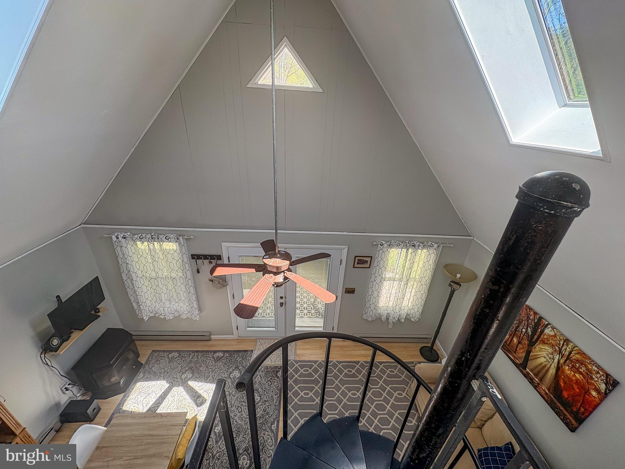 LAKE FERNDALE - Residential