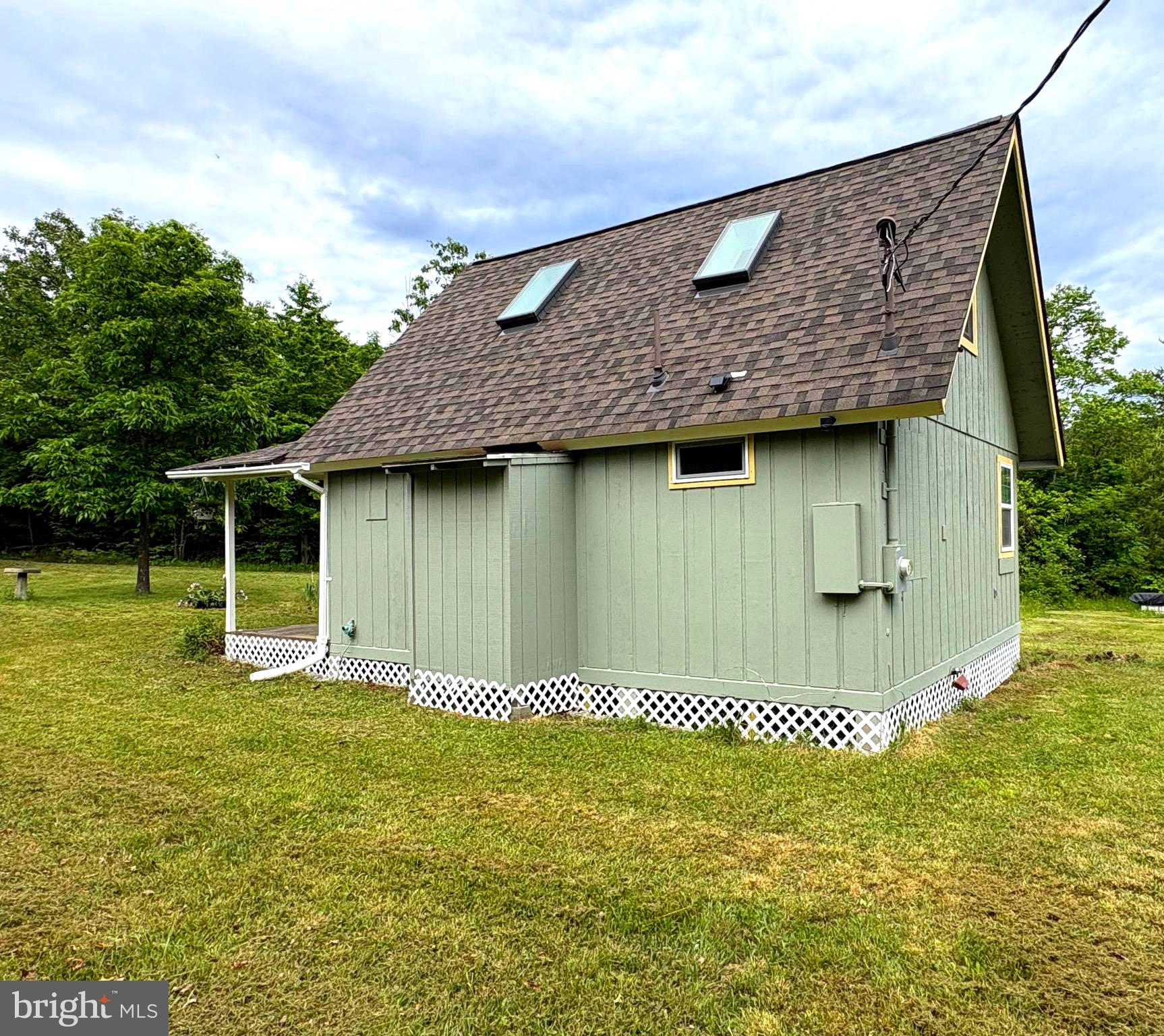 LAKE FERNDALE - Residential