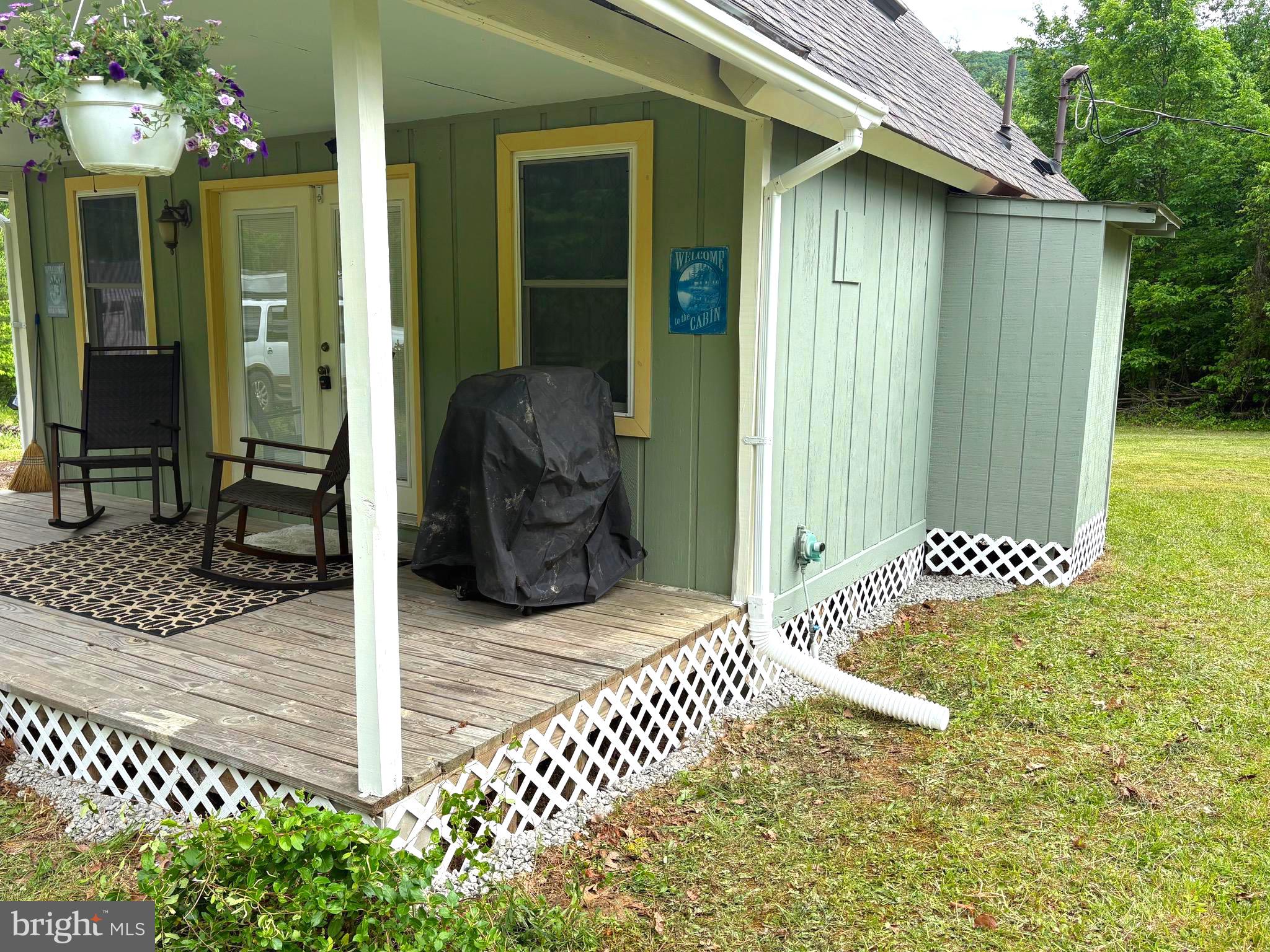 LAKE FERNDALE - Residential