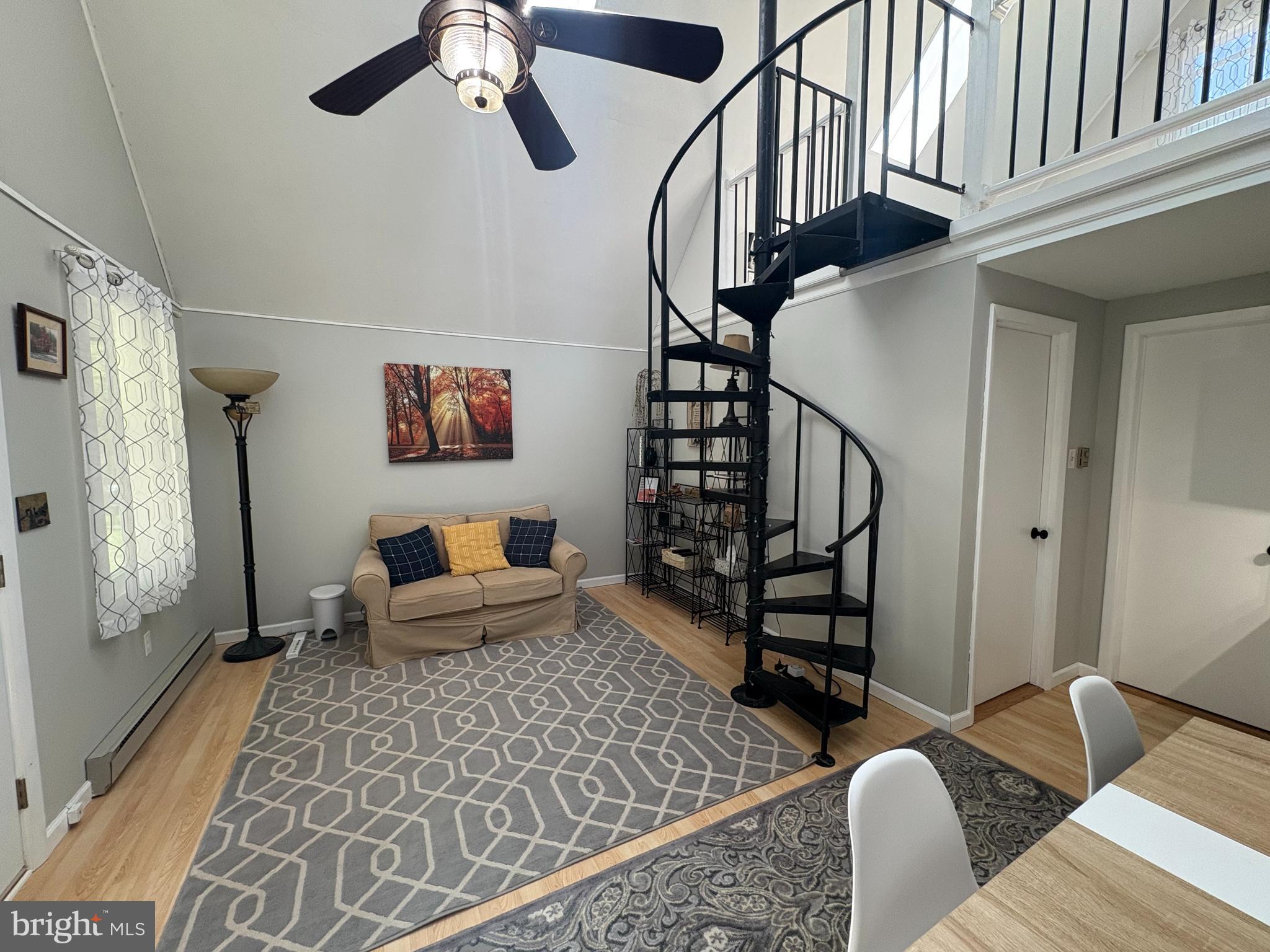 LAKE FERNDALE - Residential