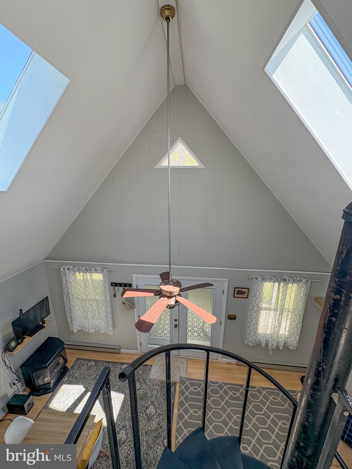 LAKE FERNDALE - Residential