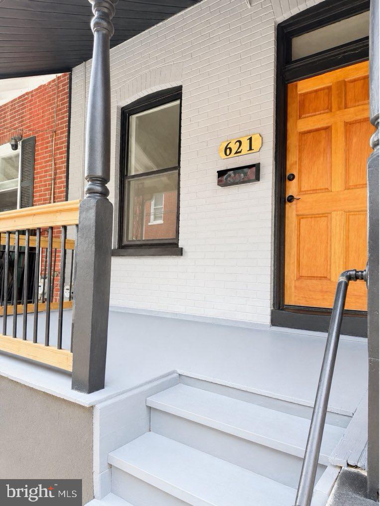 621 LAKE STREET