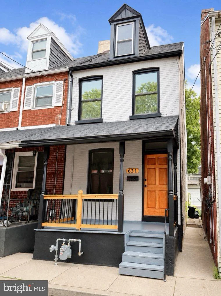 621 Lake Street
