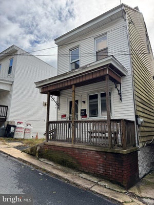 318 W CHESTER ST, SHENANDOAH, PA 17976 - Image 2aebfdd54ba33e82d39aa0c58f84c3d5/1034778662