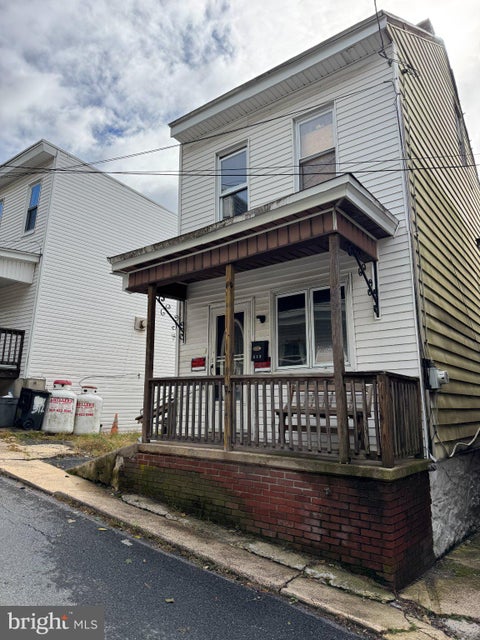 Photo of 318 W Chester Street, SHENANDOAH, PA 17976 (MLS # PASK2030026)