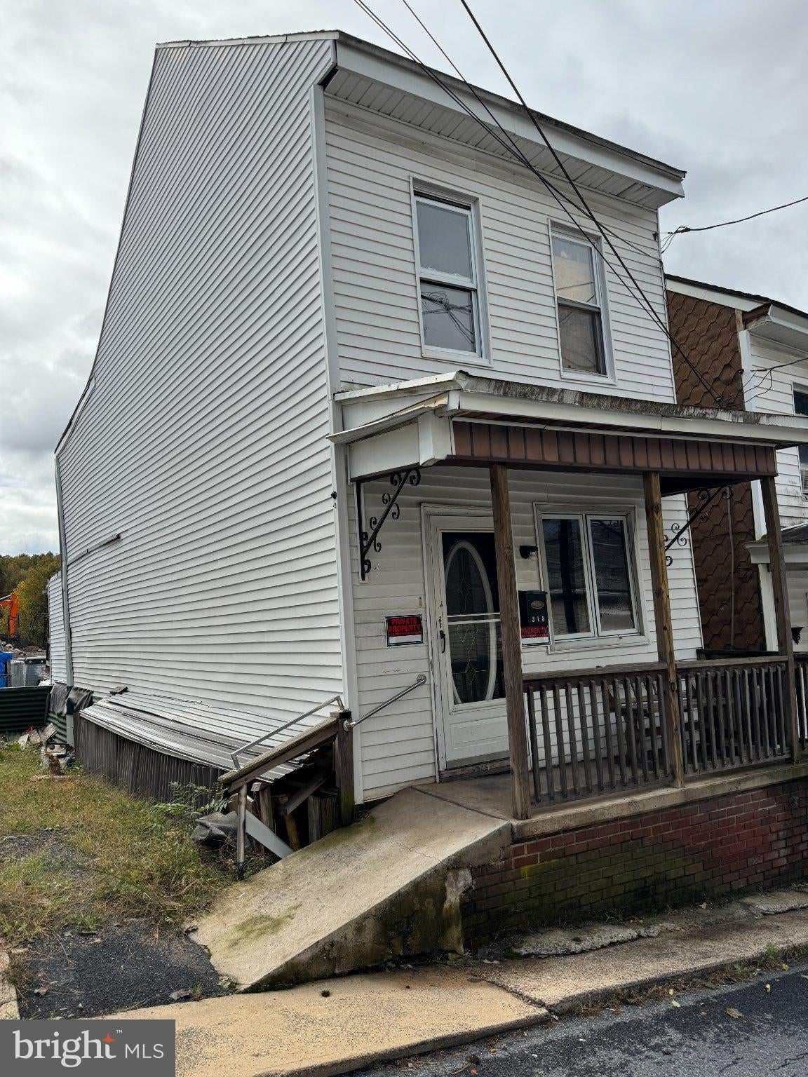 318 W CHESTER STREET