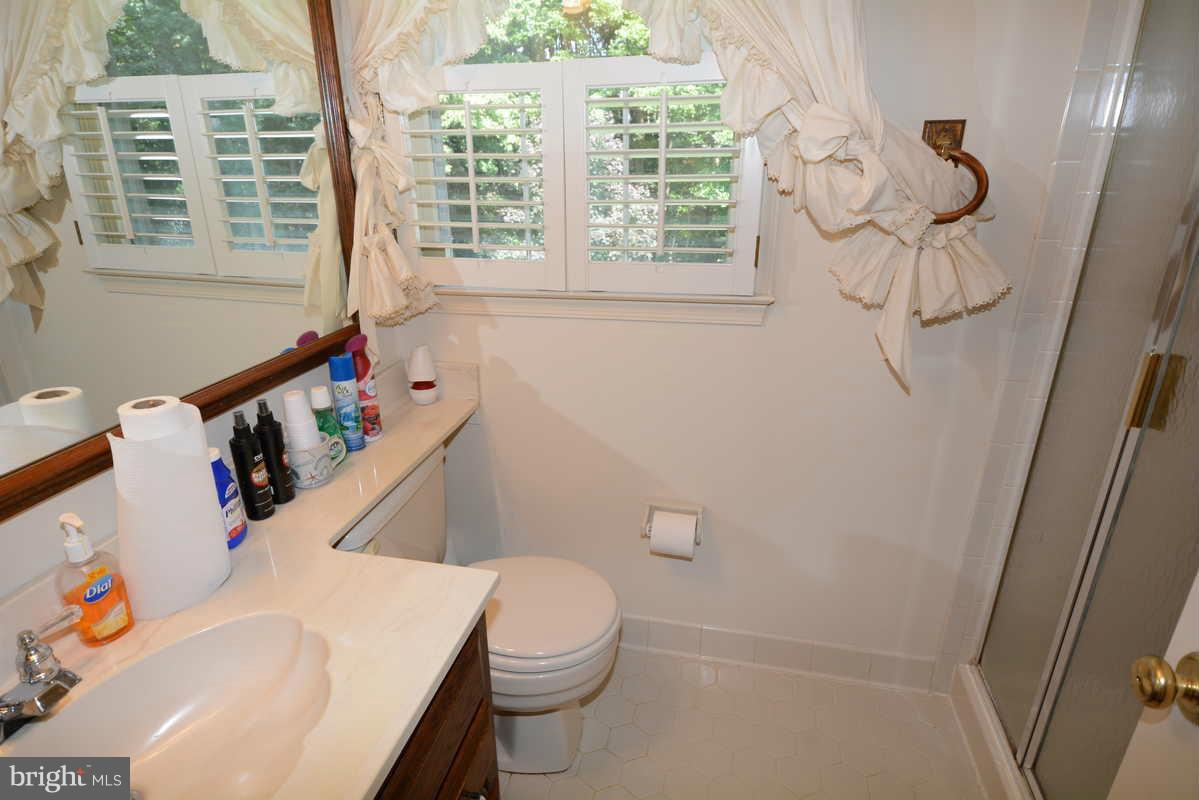 LAKE RIDGE - Residential