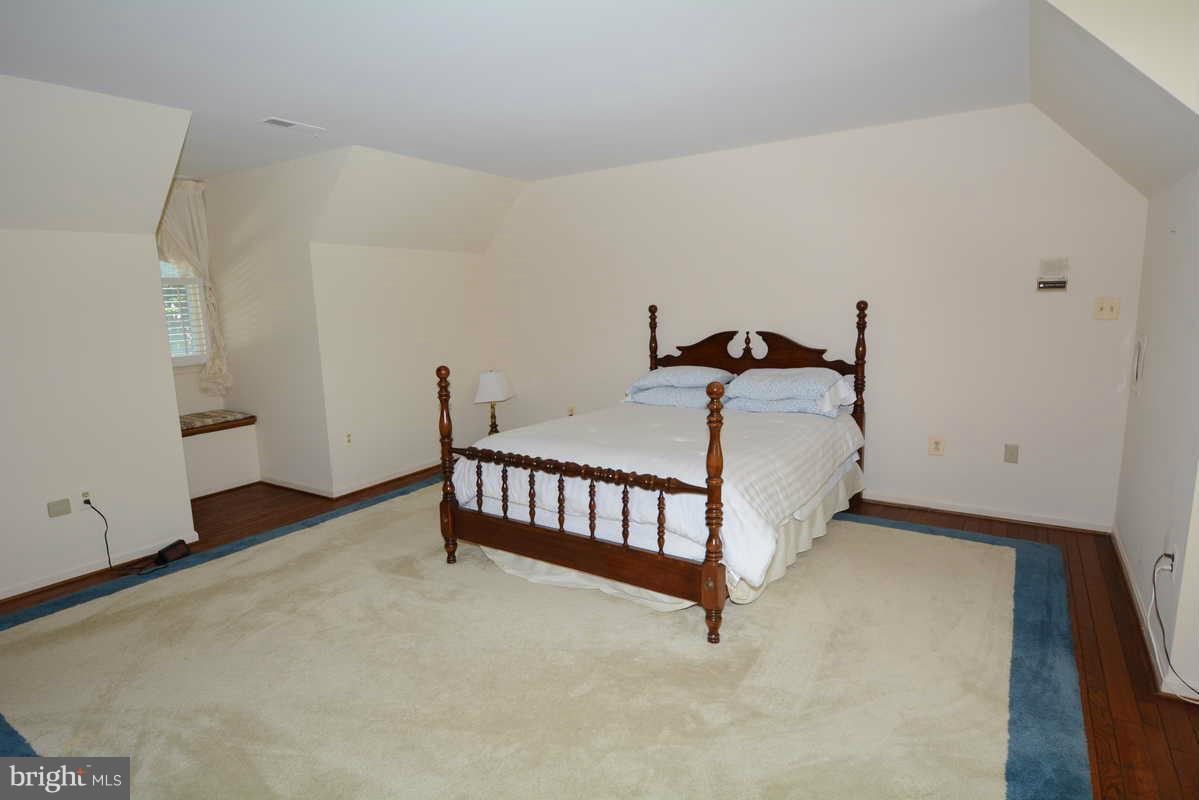 LAKE RIDGE - Residential