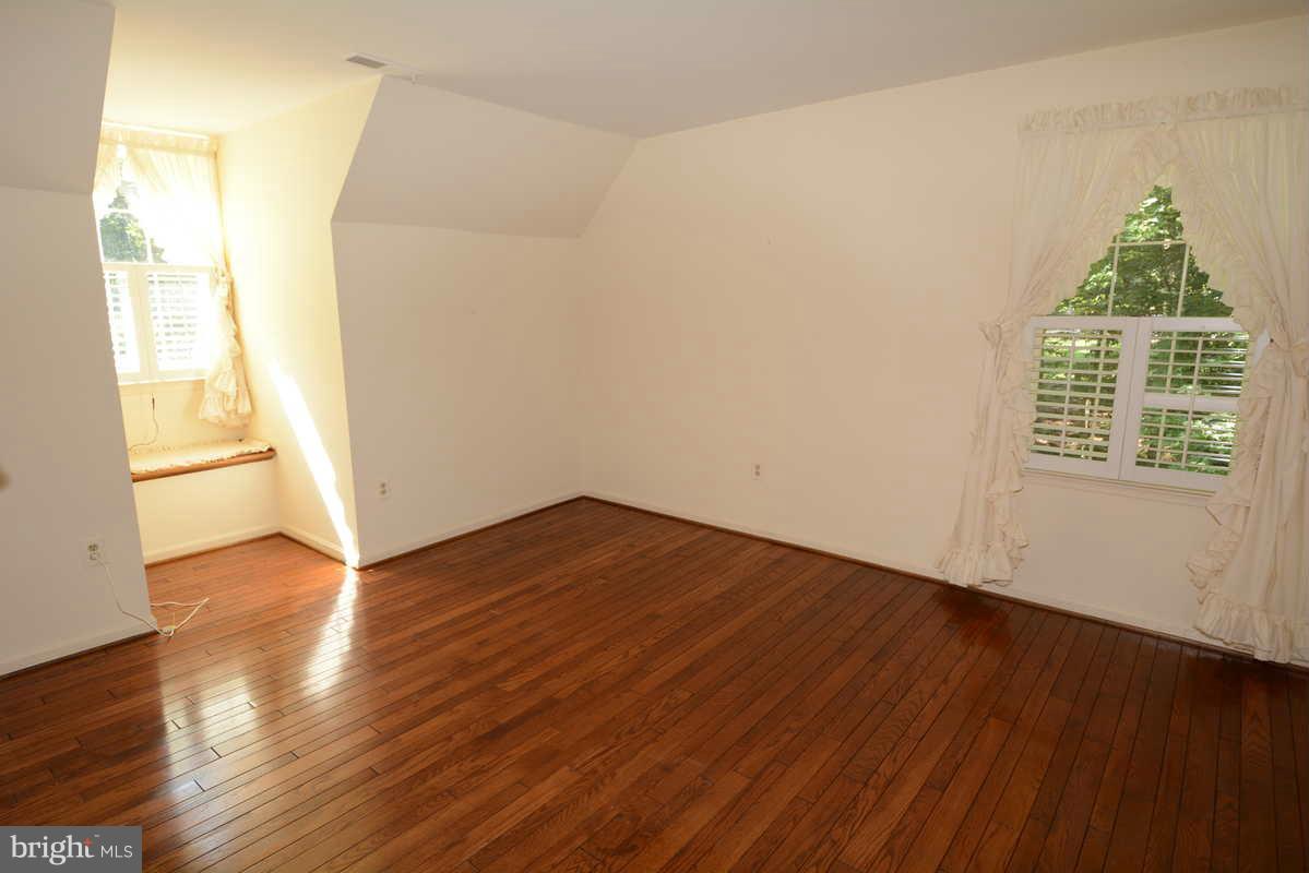 LAKE RIDGE - Residential