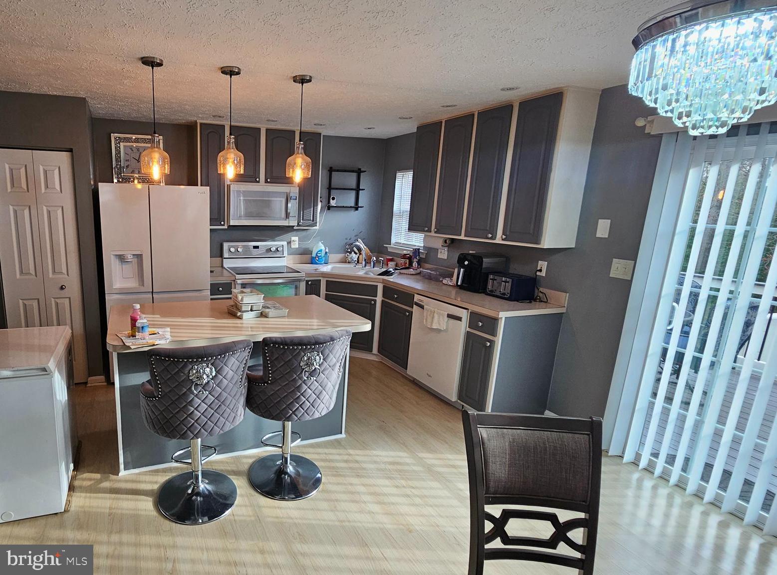 WOODLAND RUN - Residential Lease