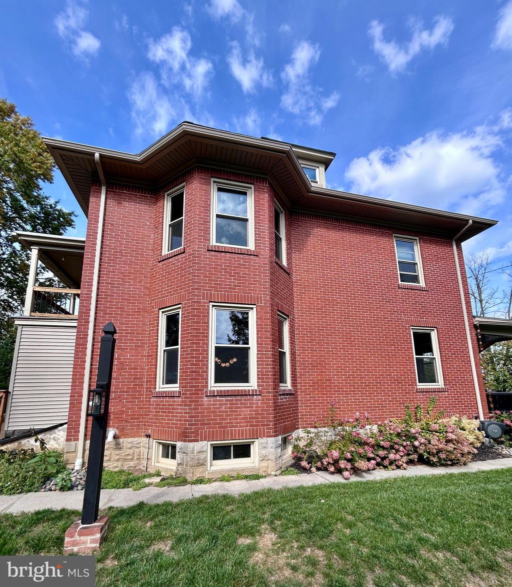 Photo of 28 Charles Road, LANCASTER, PA 17603 (MLS # PALA2078602)