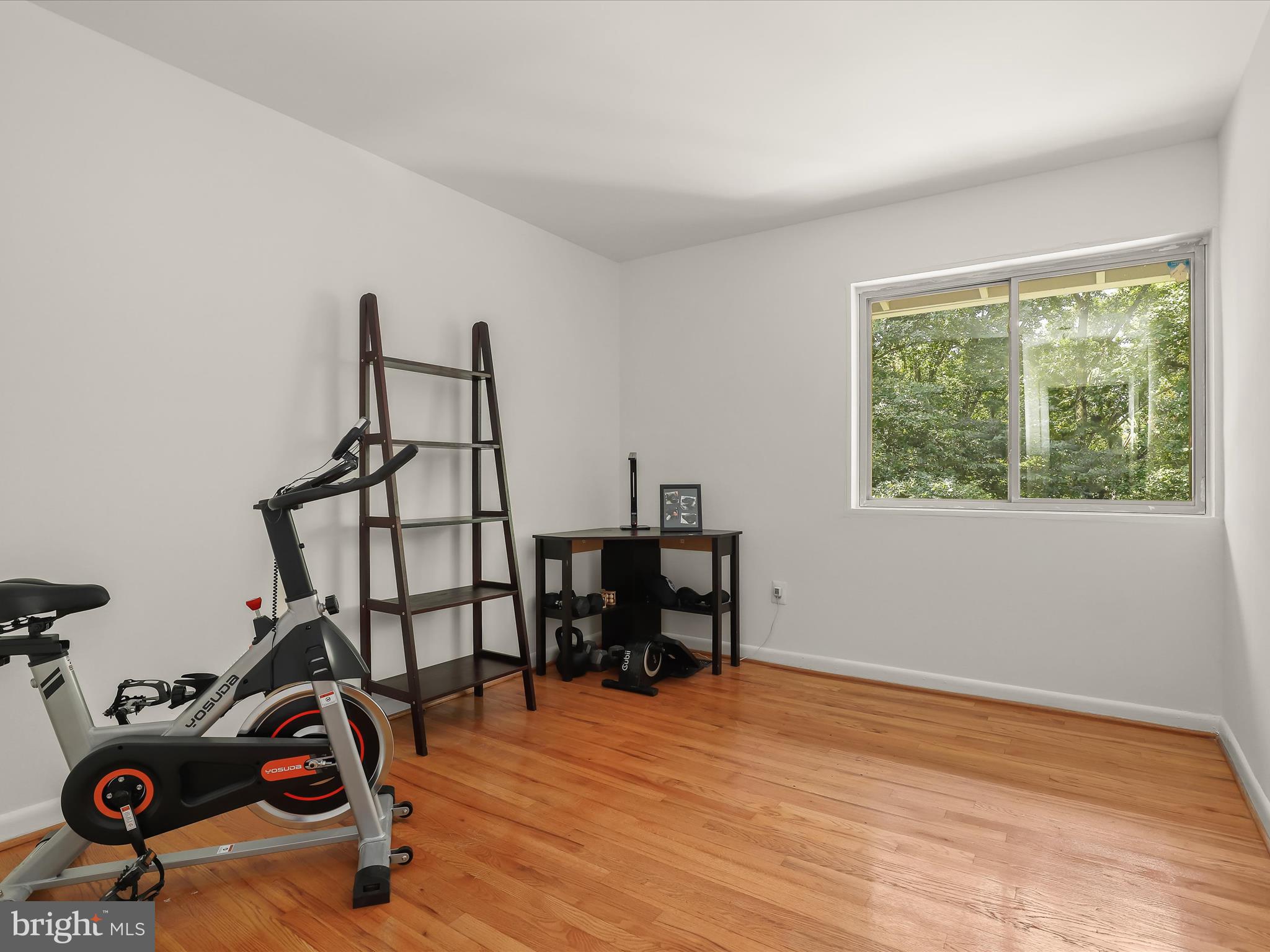 LONDON TERRACE - Residential