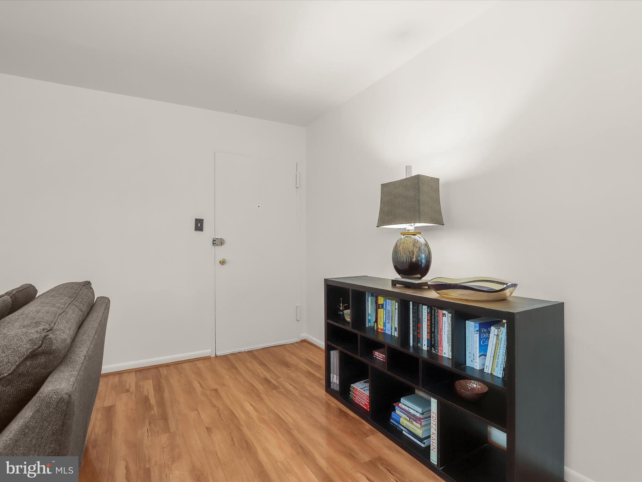 LONDON TERRACE - Residential