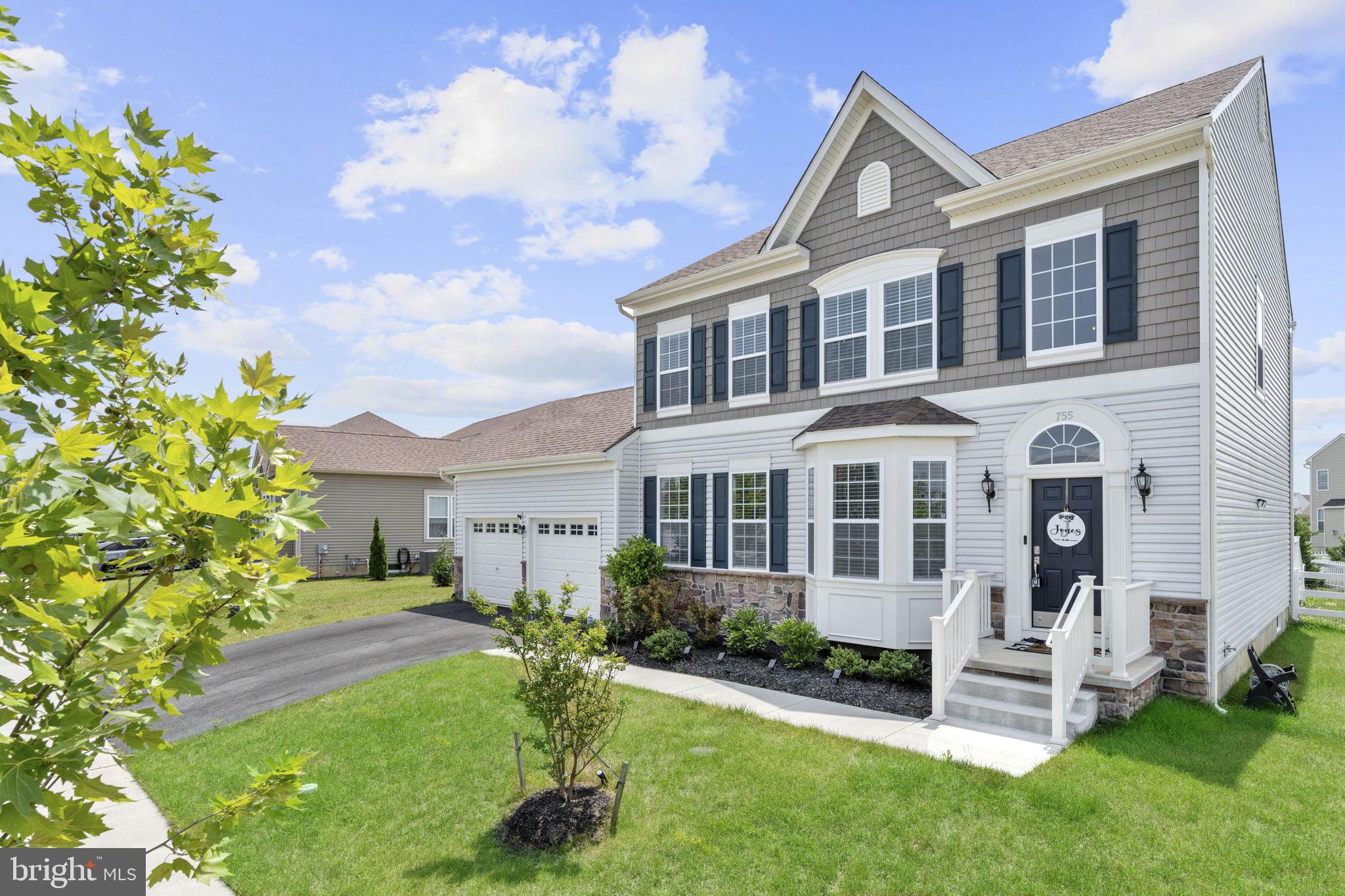 755 STANFORD WHITE WAY